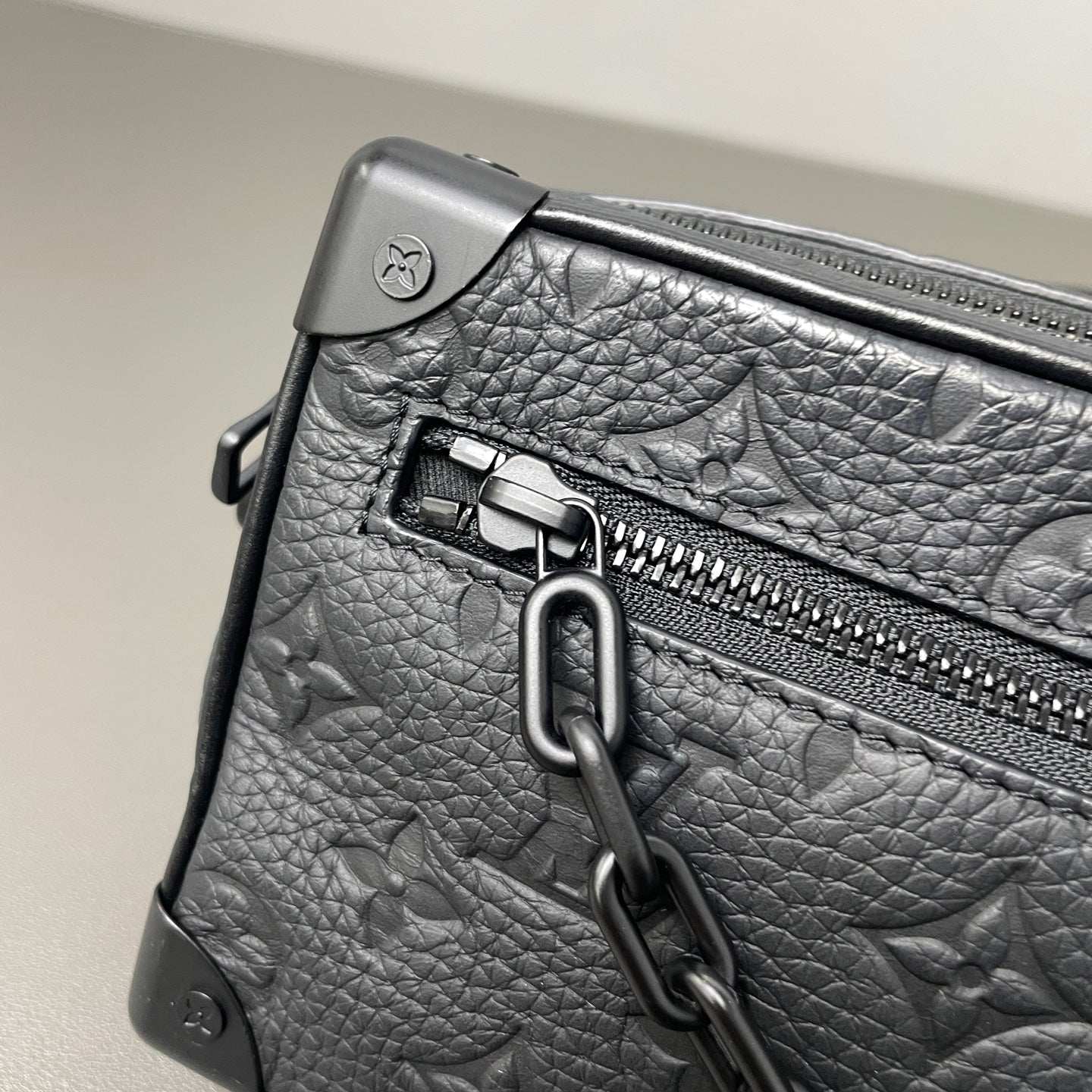 Louis Vuitton - Soft Trunk - Leather - Black - (small)