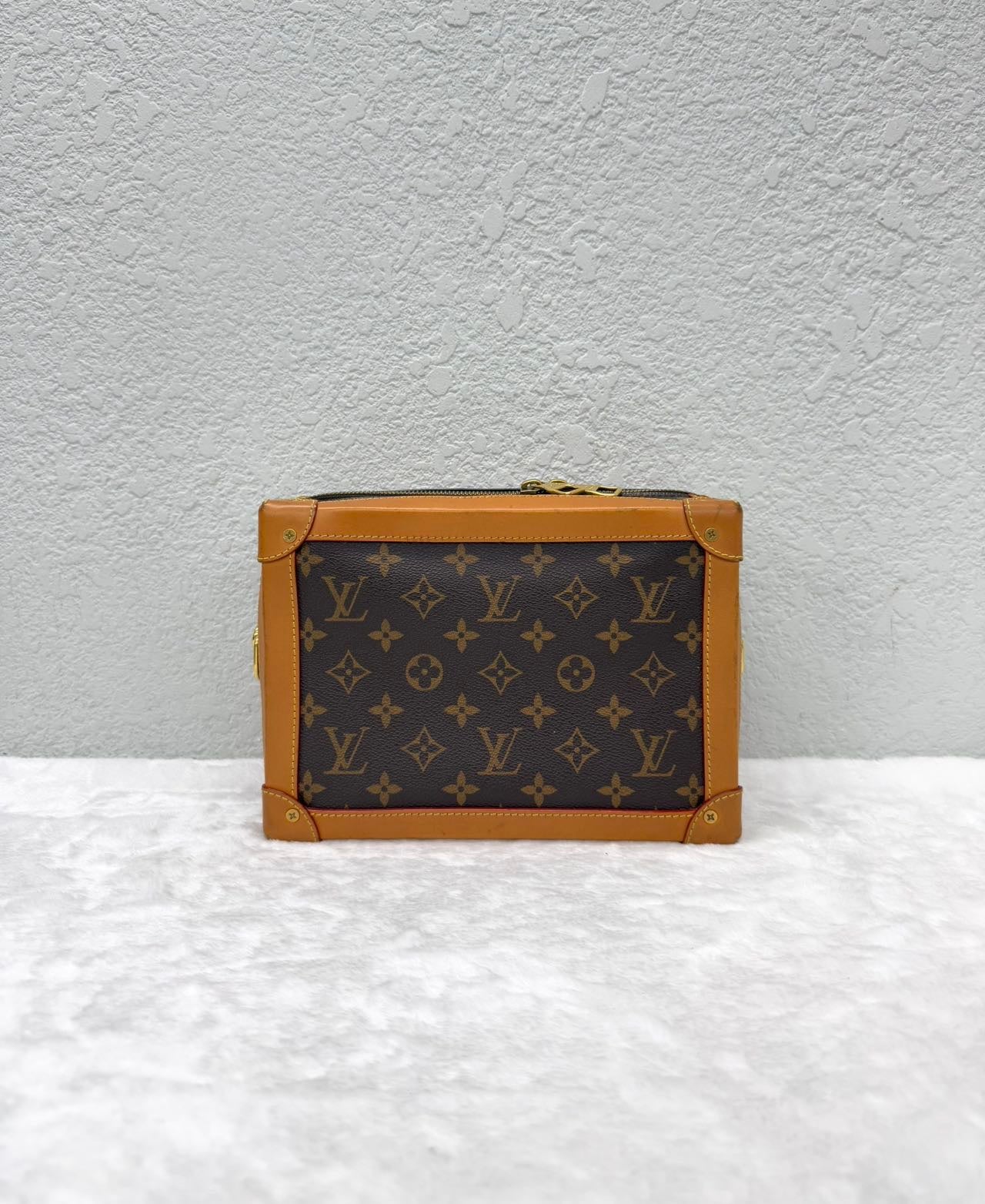 Louis Vuitton - Soft Trunk - Leather - Brown - (medium)
