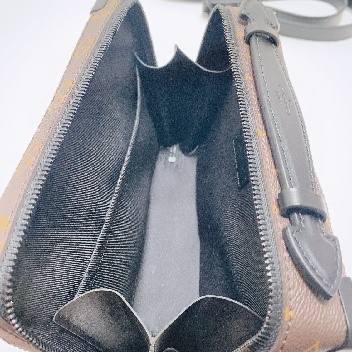 Louis Vuitton - Soft Trunk - Monogram coated canvas with leather trim - Brown - (Small)