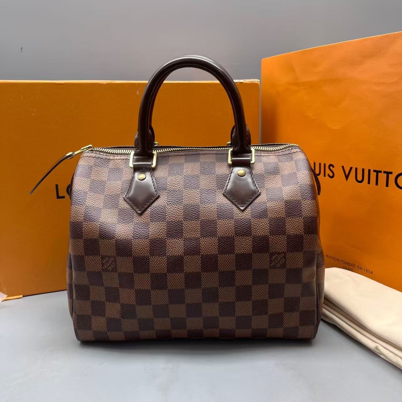 Louis Vuitton - Speedy 25 - Coated canvas with leather trim - Brown - (Small)