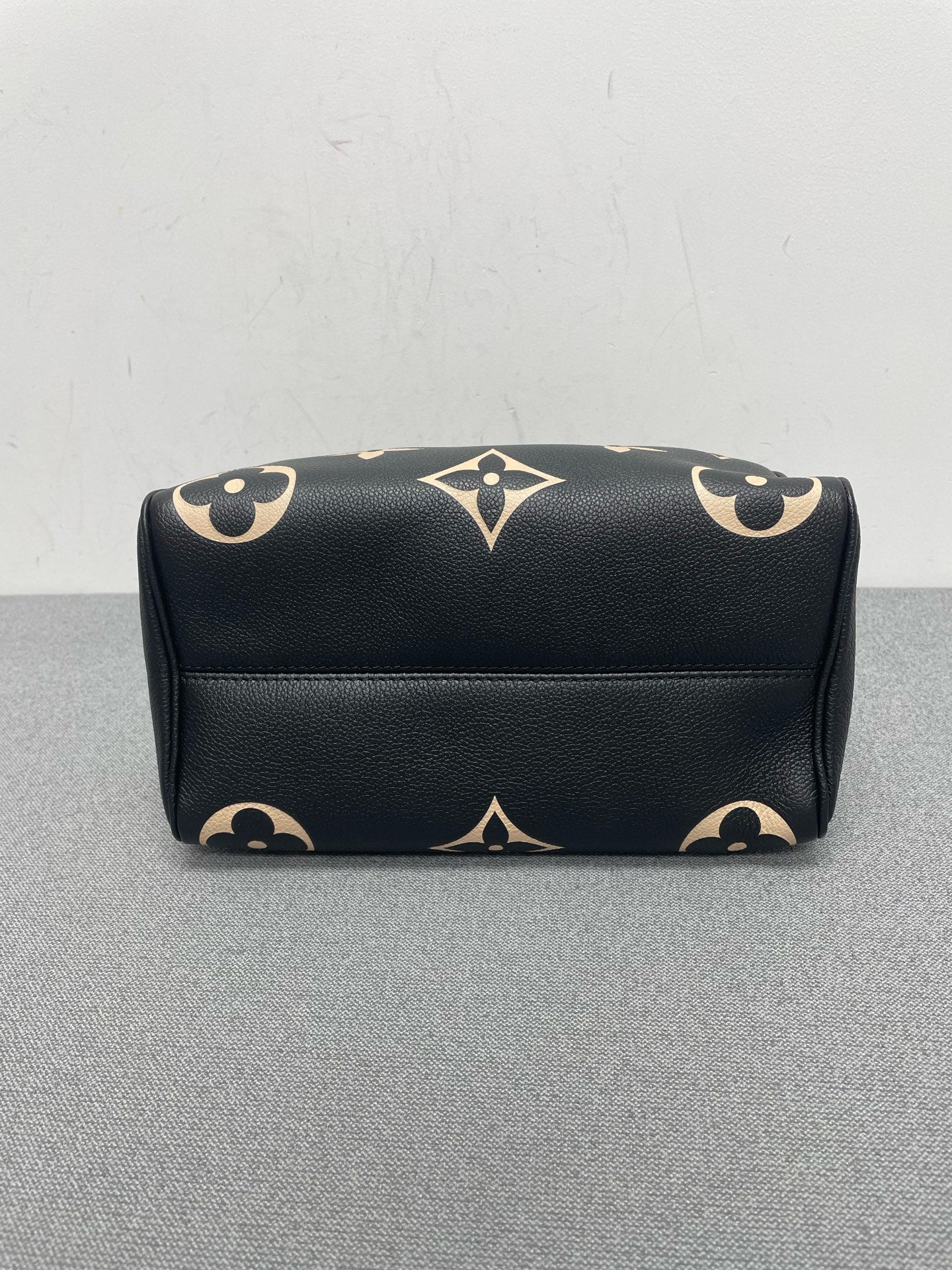 Louis Vuitton - Speedy 25 - Leather - Black - (medium)