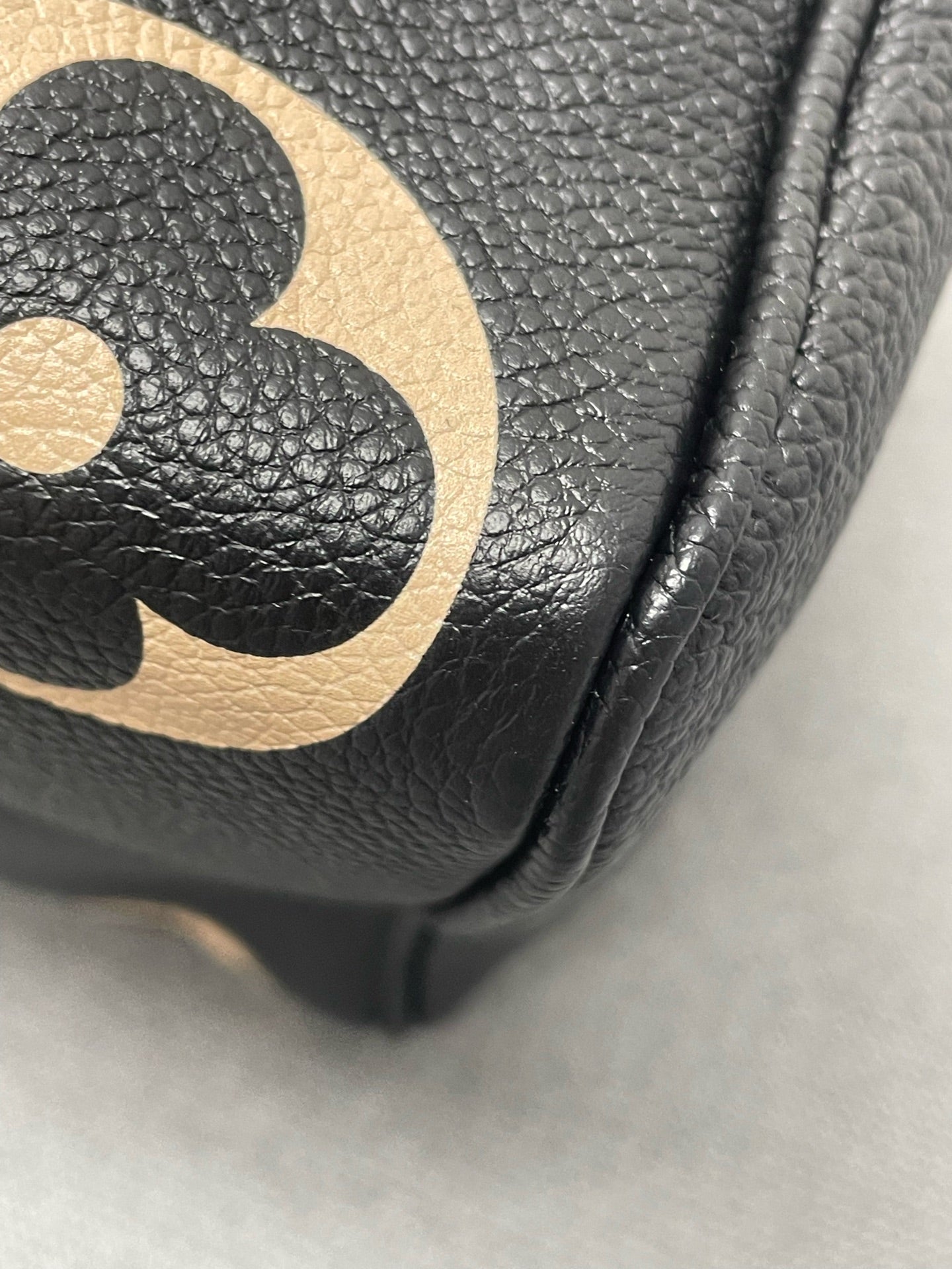 Louis Vuitton - Speedy 25 - Leather - Black - (medium)