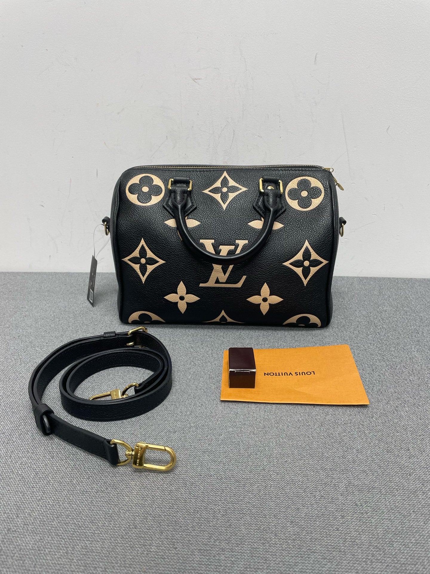 Louis Vuitton - Speedy 25 - Leather - Black - (small)