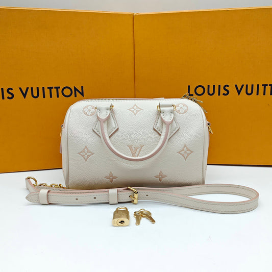 Louis Vuitton - Speedy Bandoulière 20 - Embossed grained leather - Cream white with pink accents - (mini)