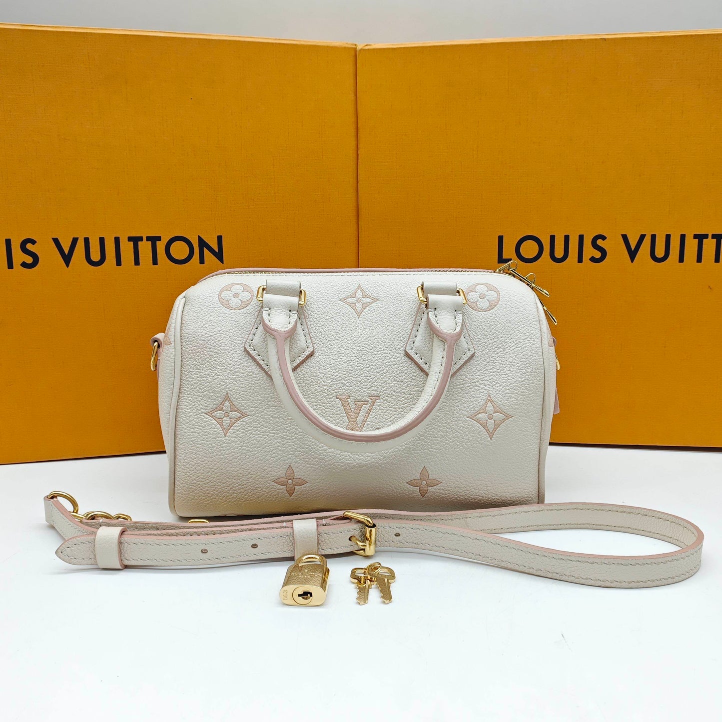 Louis Vuitton - Speedy Bandoulière 20 - Embossed grained leather - Cream white with pink accents - (mini)