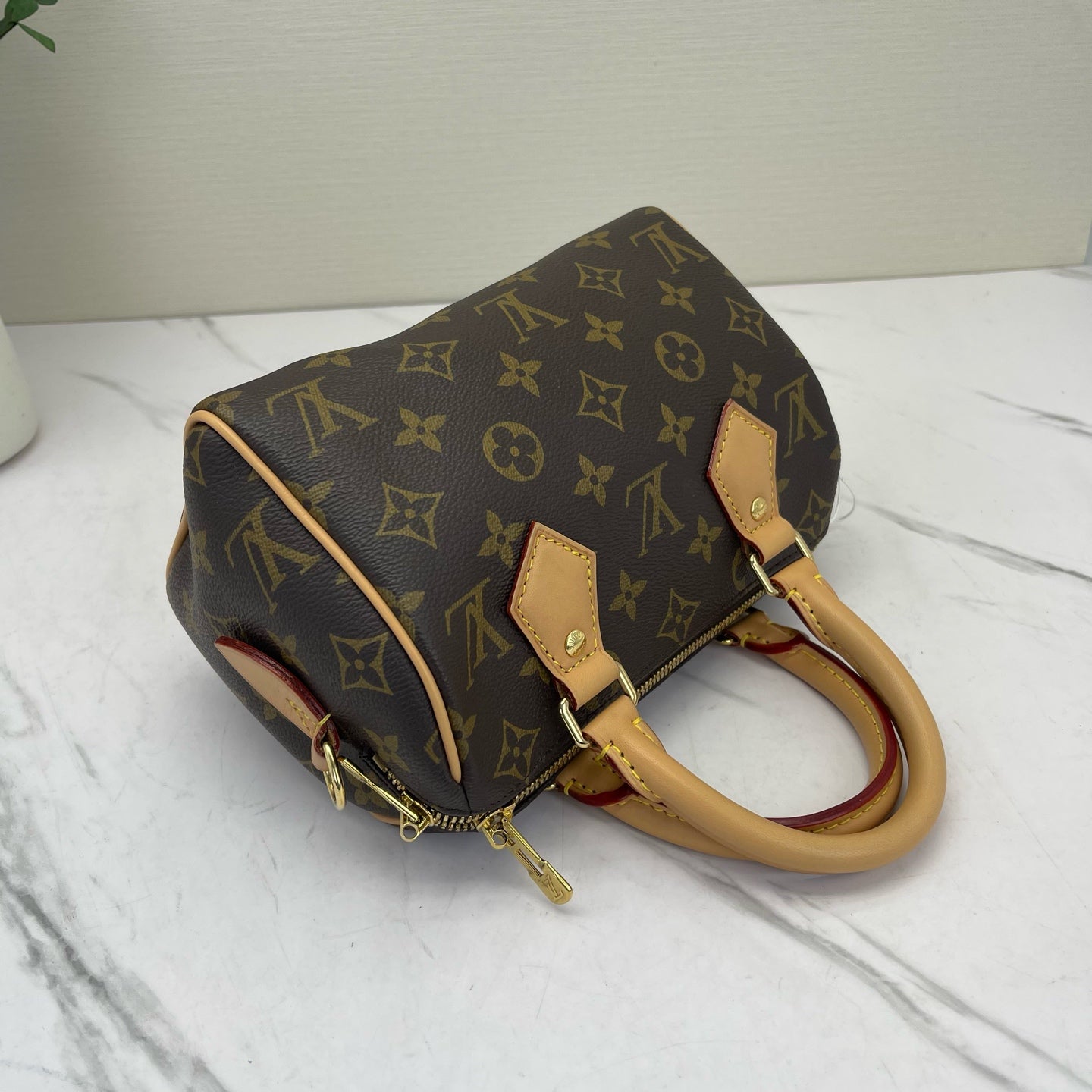Louis Vuitton - Speedy Bandoulière 20 - Monogram coated canvas with Vachetta leather trim - Monogram Brown with natural cowhide - (mini)