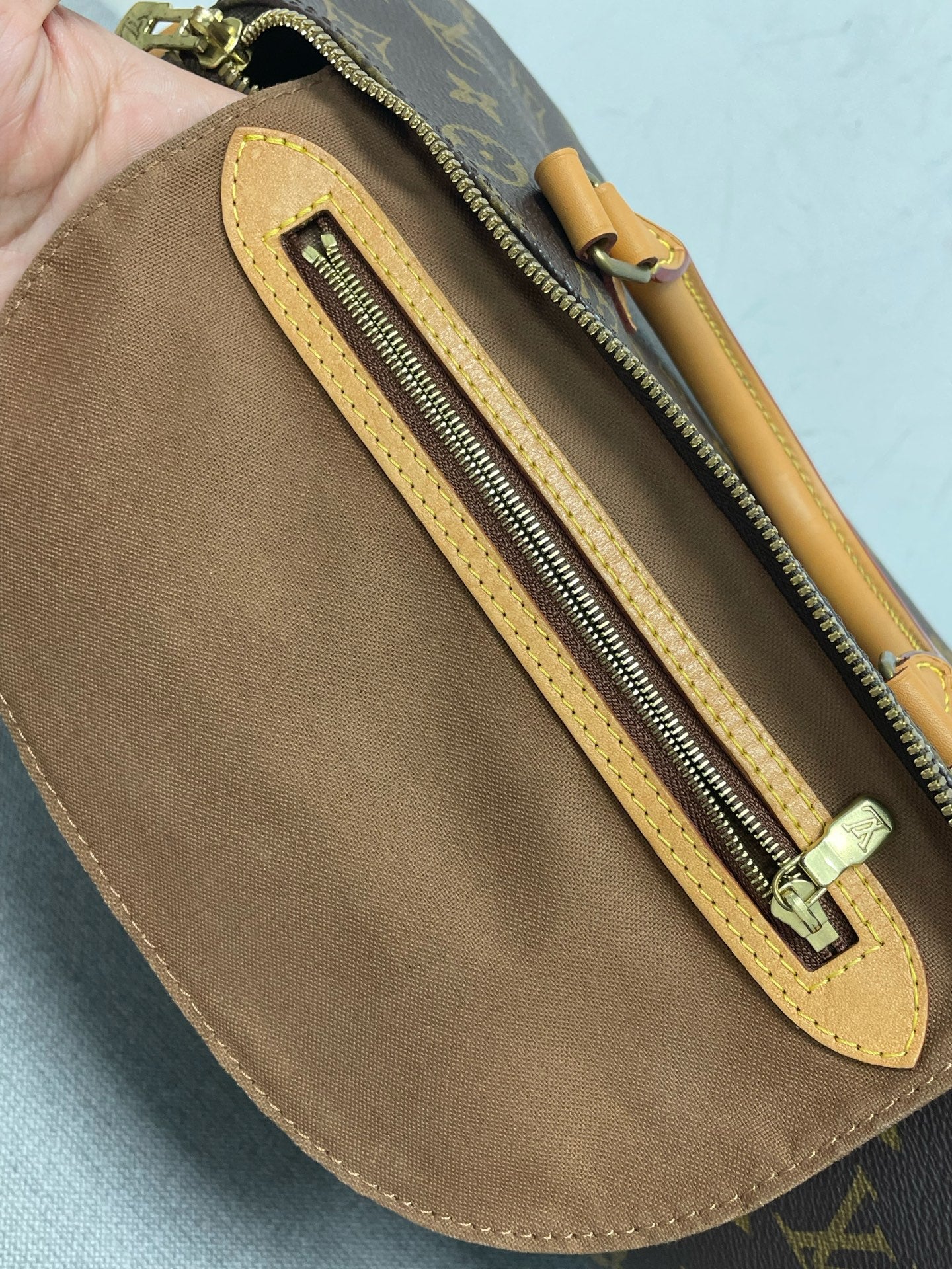 Louis Vuitton - Speedy Bandoulière - Leather - Brown - (Medium)