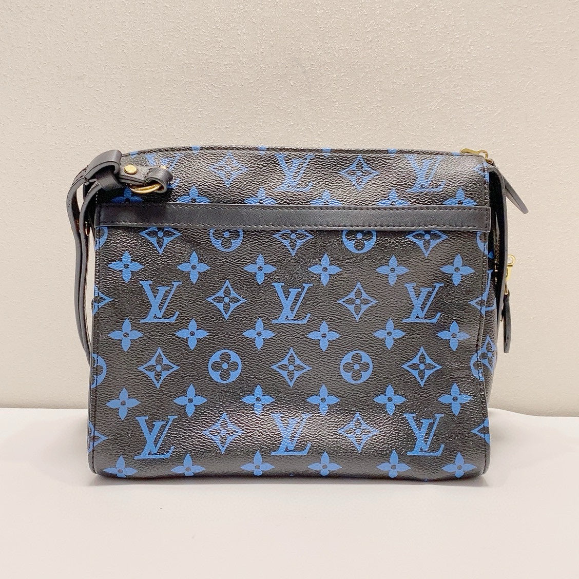 Louis Vuitton - Speedy - Leather - Black - (Small)