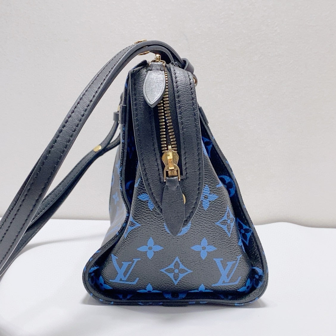Louis Vuitton - Speedy - Leather - Black - (Small)