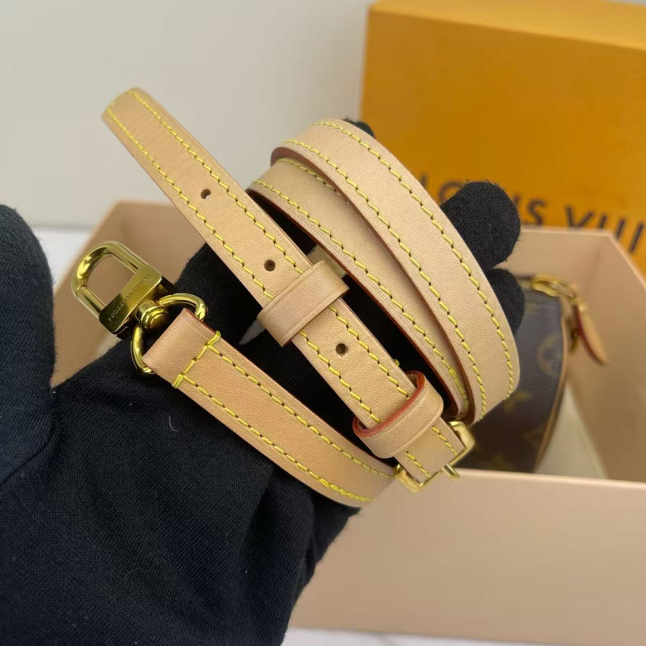 Louis Vuitton - Speedy Nano - Monogram coated canvas with natural cowhide leather trim - Brown - (mini)