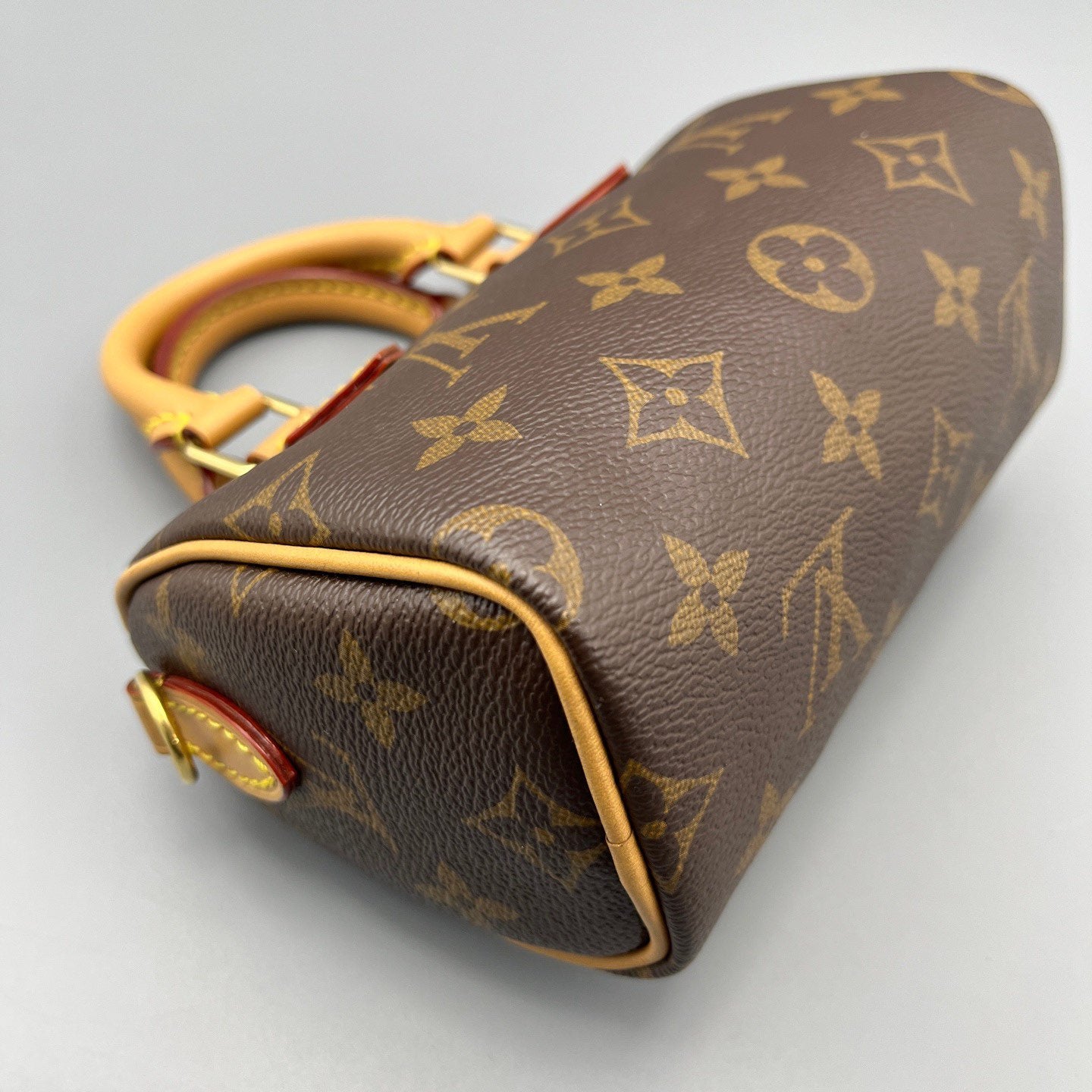 Louis Vuitton - Speedy Nano Monogram - Monogram coated canvas with Vachetta leather trim - Brown with natural Vachetta leather - (mini)