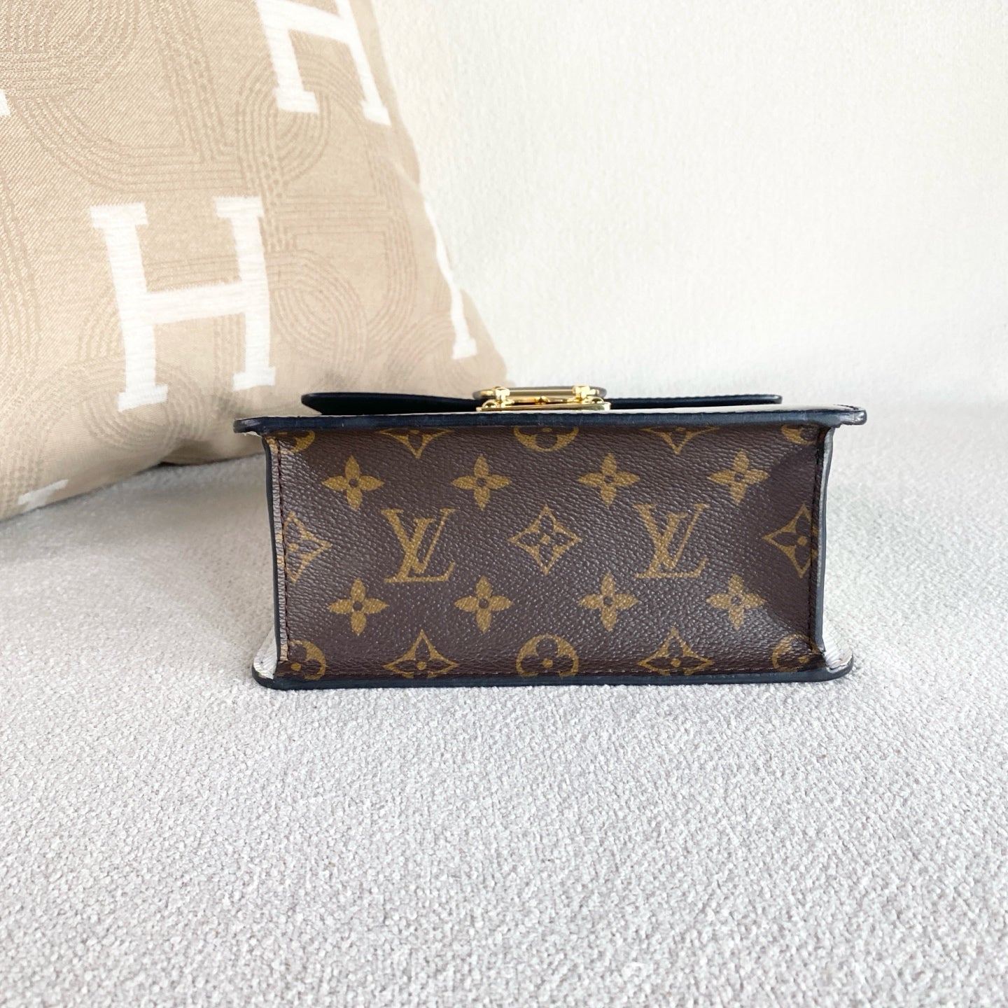 Louis Vuitton - Spring Street - Patent leather - Black - (mini)
