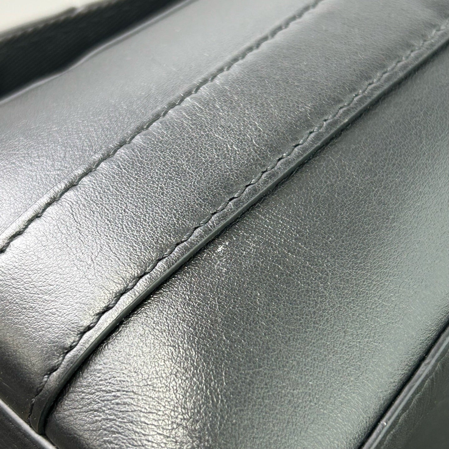 Louis Vuitton - Sprinter - Leather - Black - (medium)
