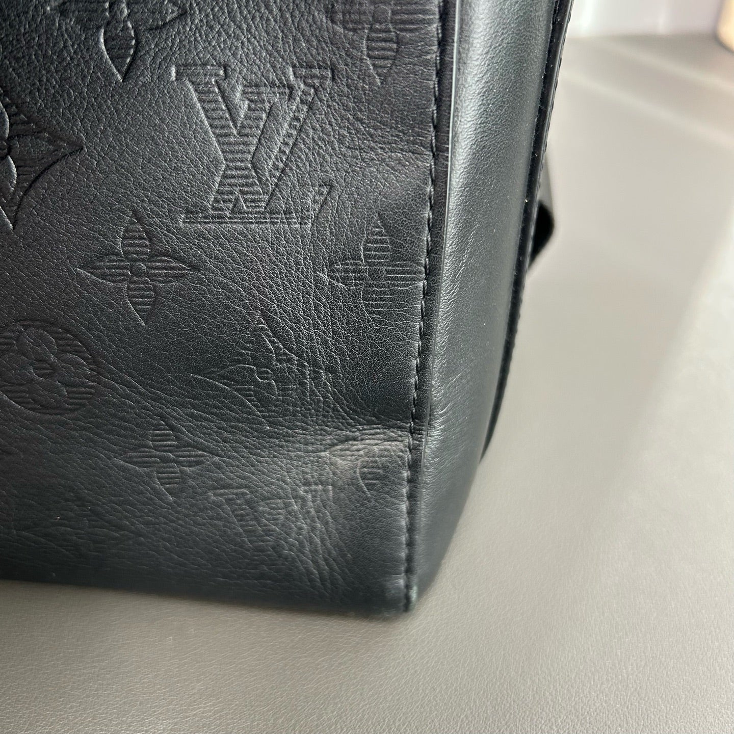 Louis Vuitton - Sprinter - Leather - Black - (medium)