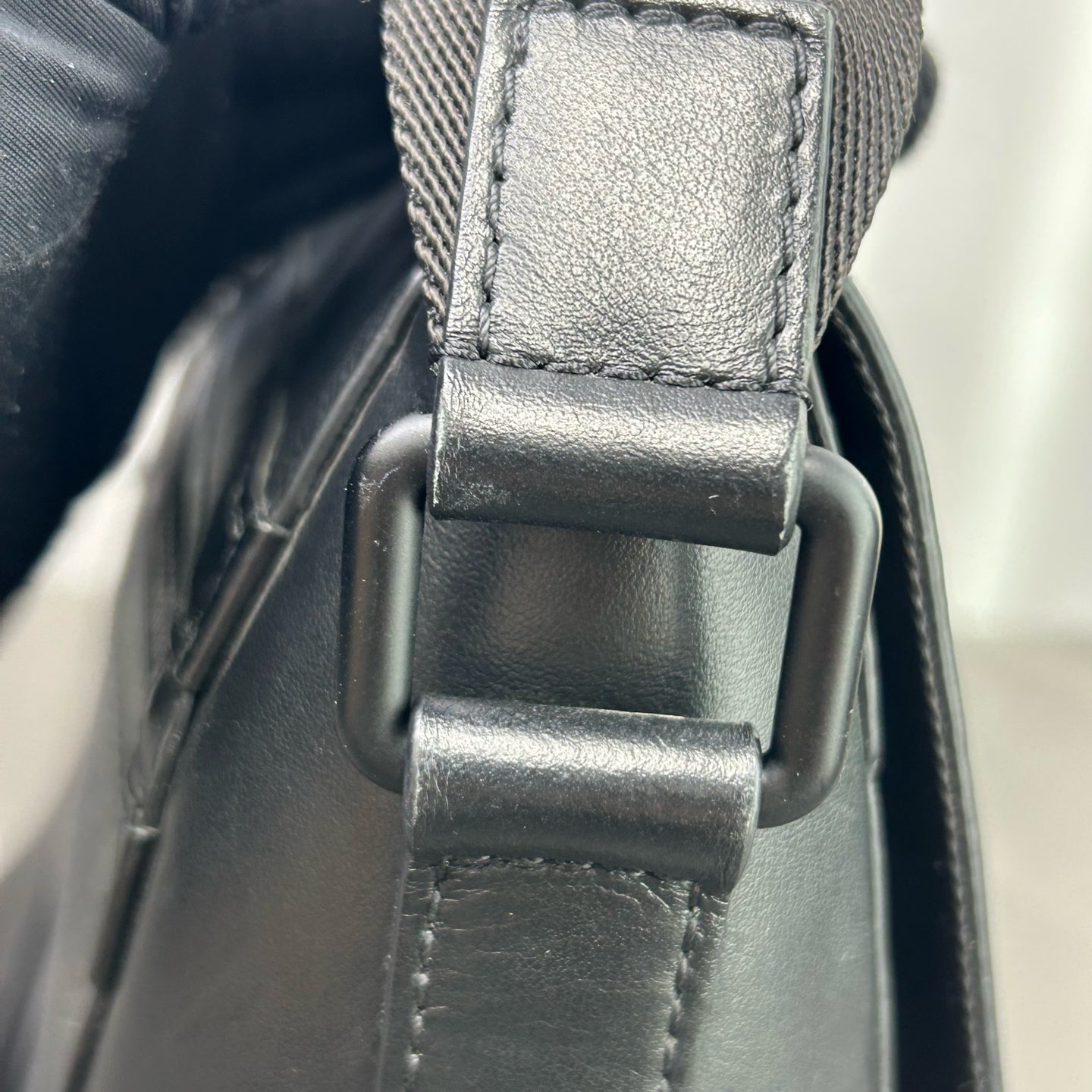 Louis Vuitton - Sprinter - Leather - Black - (medium)