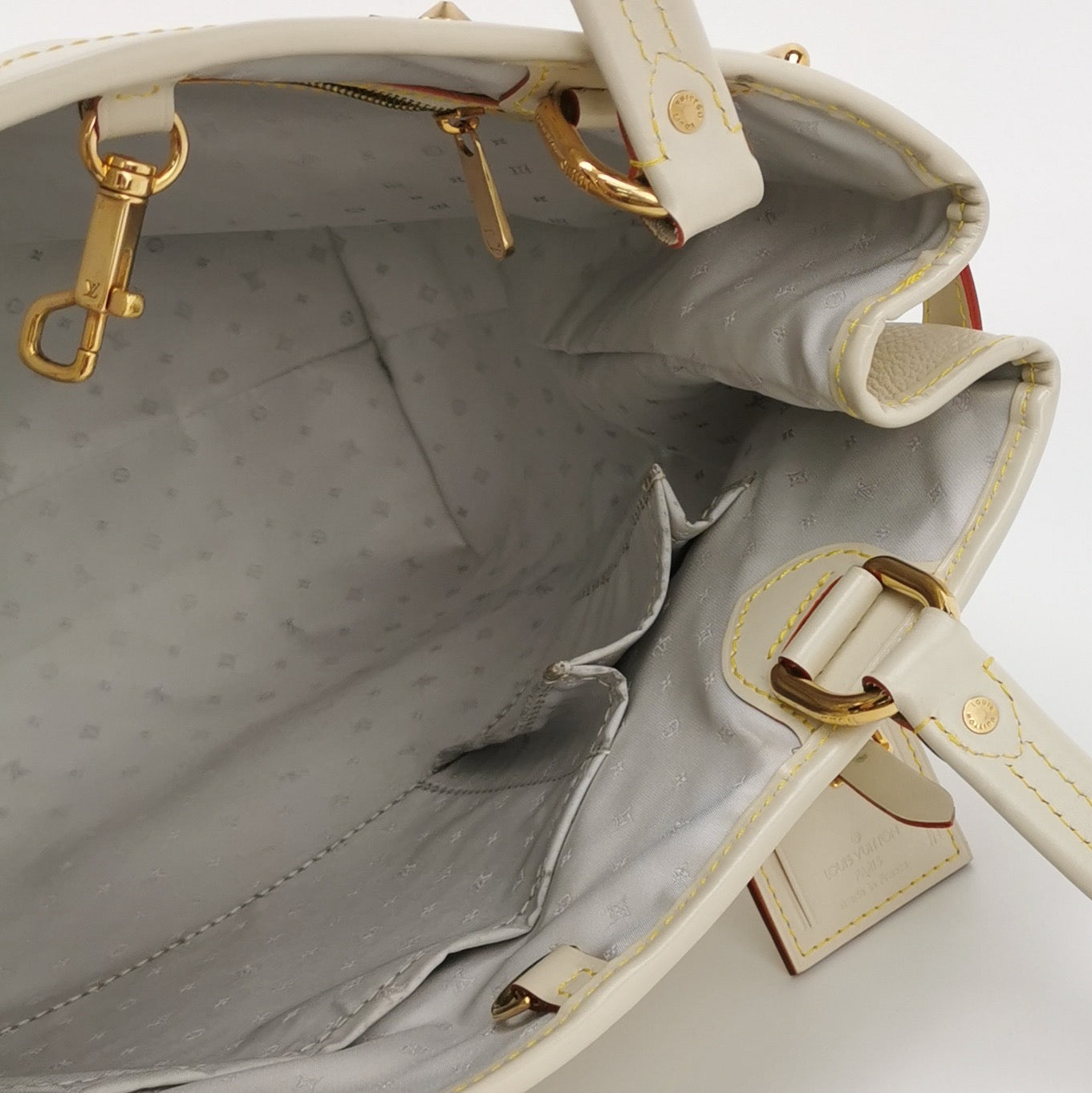 Louis Vuitton - Suhali - Leather - Beige - (Medium)