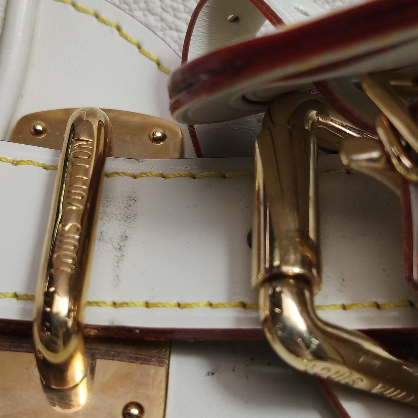 Louis Vuitton - Suhali - Leather - Beige - (Medium)