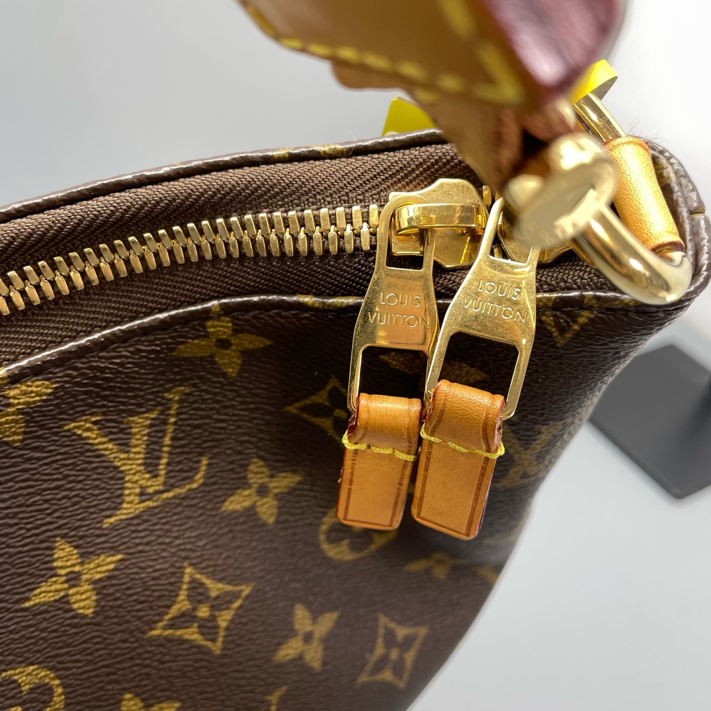 Louis Vuitton - Sully - Synthetic - Brown - (Large)