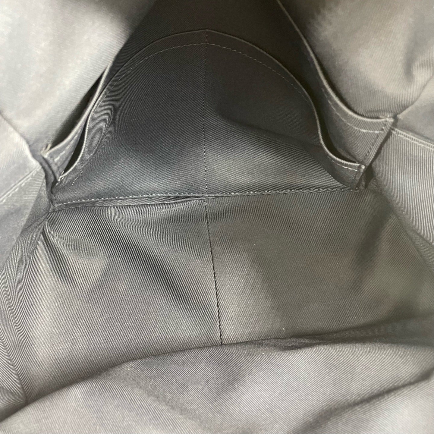 Louis Vuitton - Taigarama Discovery Backpack - Leather - Blue - (medium)