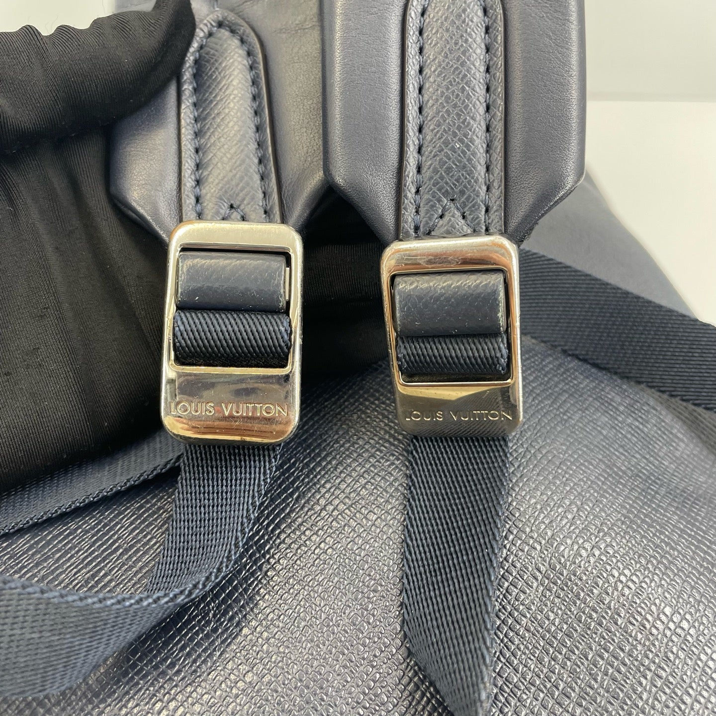 Louis Vuitton - Taigarama Discovery Backpack - Leather - Blue - (medium)