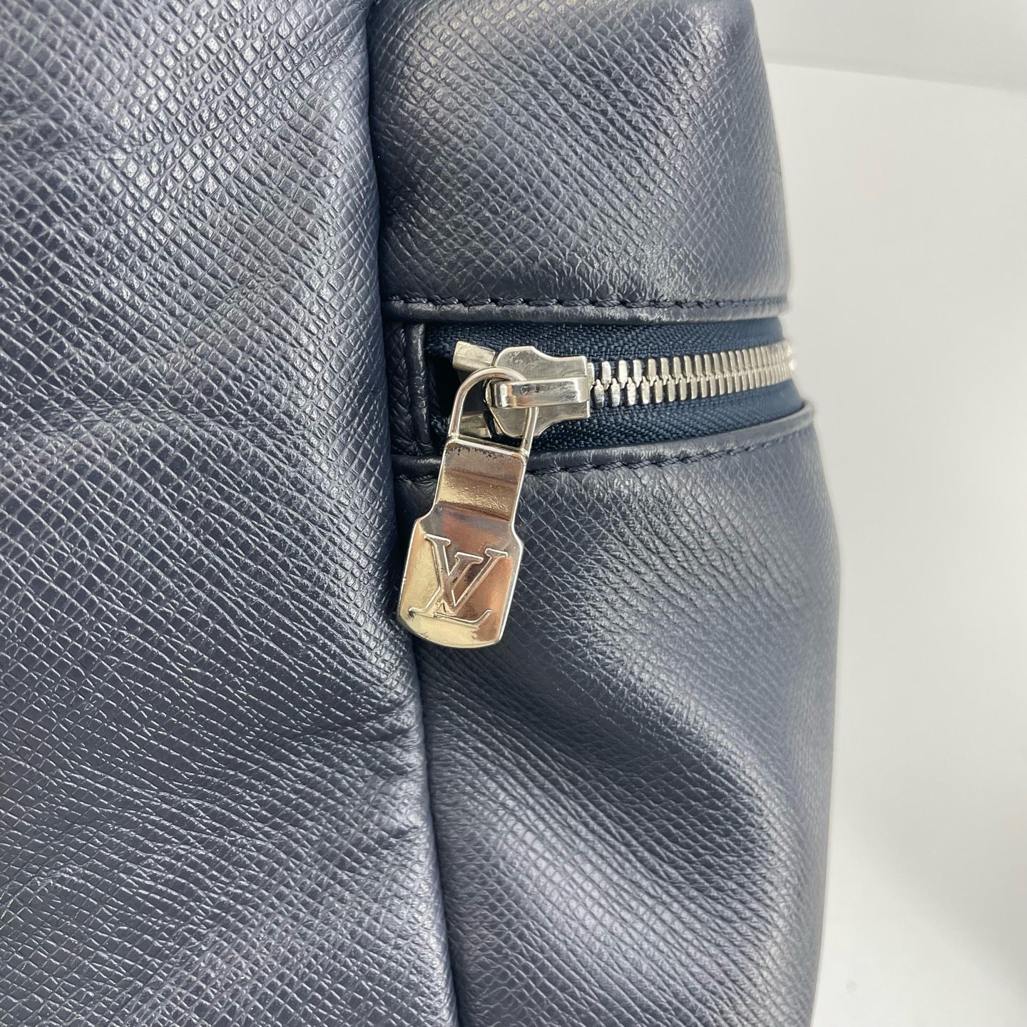 Louis Vuitton - Taigarama Discovery Backpack - Leather - Blue - (medium)