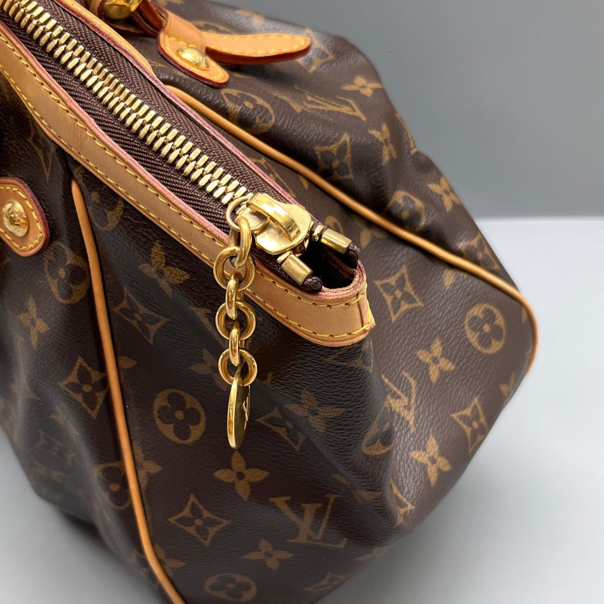 Louis Vuitton - Tivoli - Cloth - Brown - (medium)