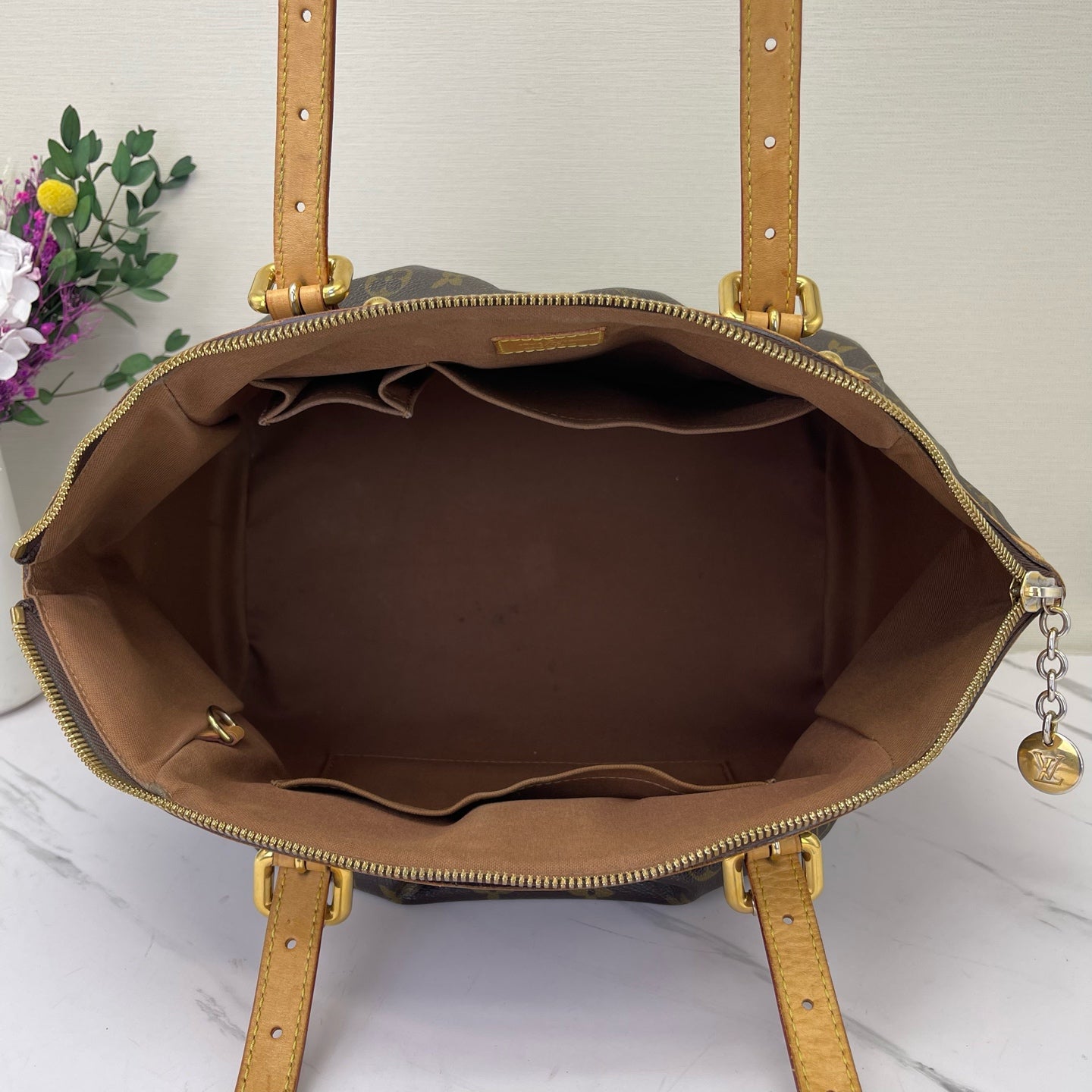 Louis Vuitton - Tivoli - Leather - Brown - (medium)