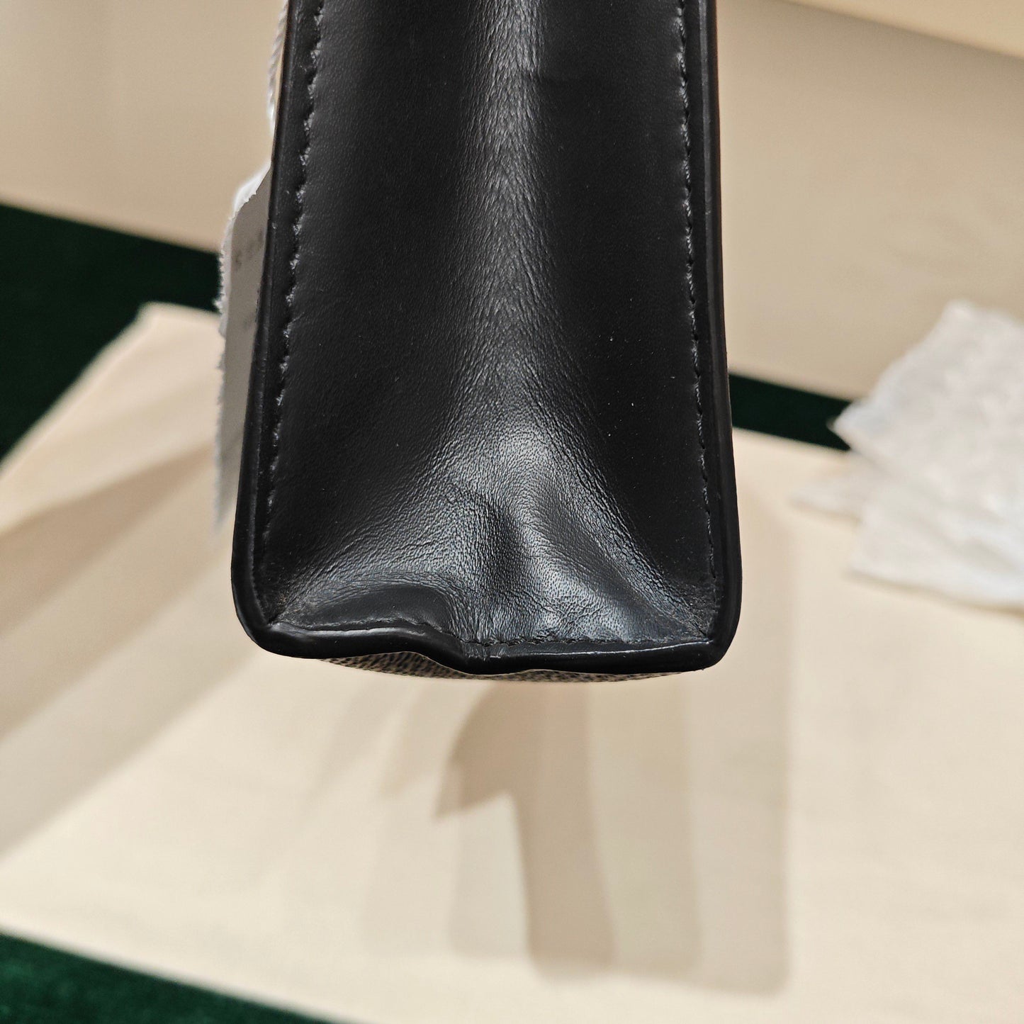 Louis Vuitton - Toiletry Pouch 26 Monogram Eclipse - Monogram coated canvas with leather trim - Black - (Medium)