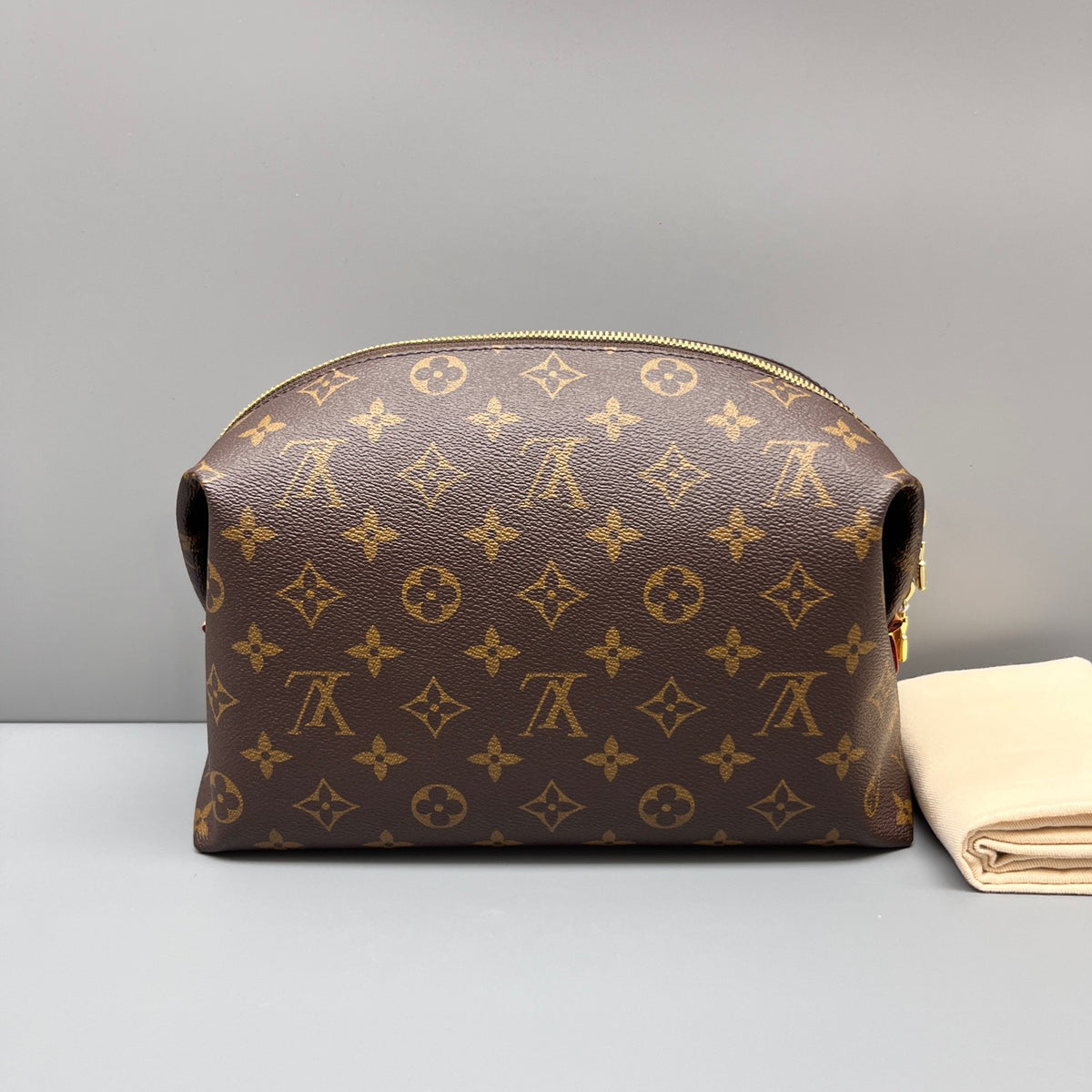 Louis Vuitton - Toiletry Pouch 26 - Synthetic - Brown - (medium)