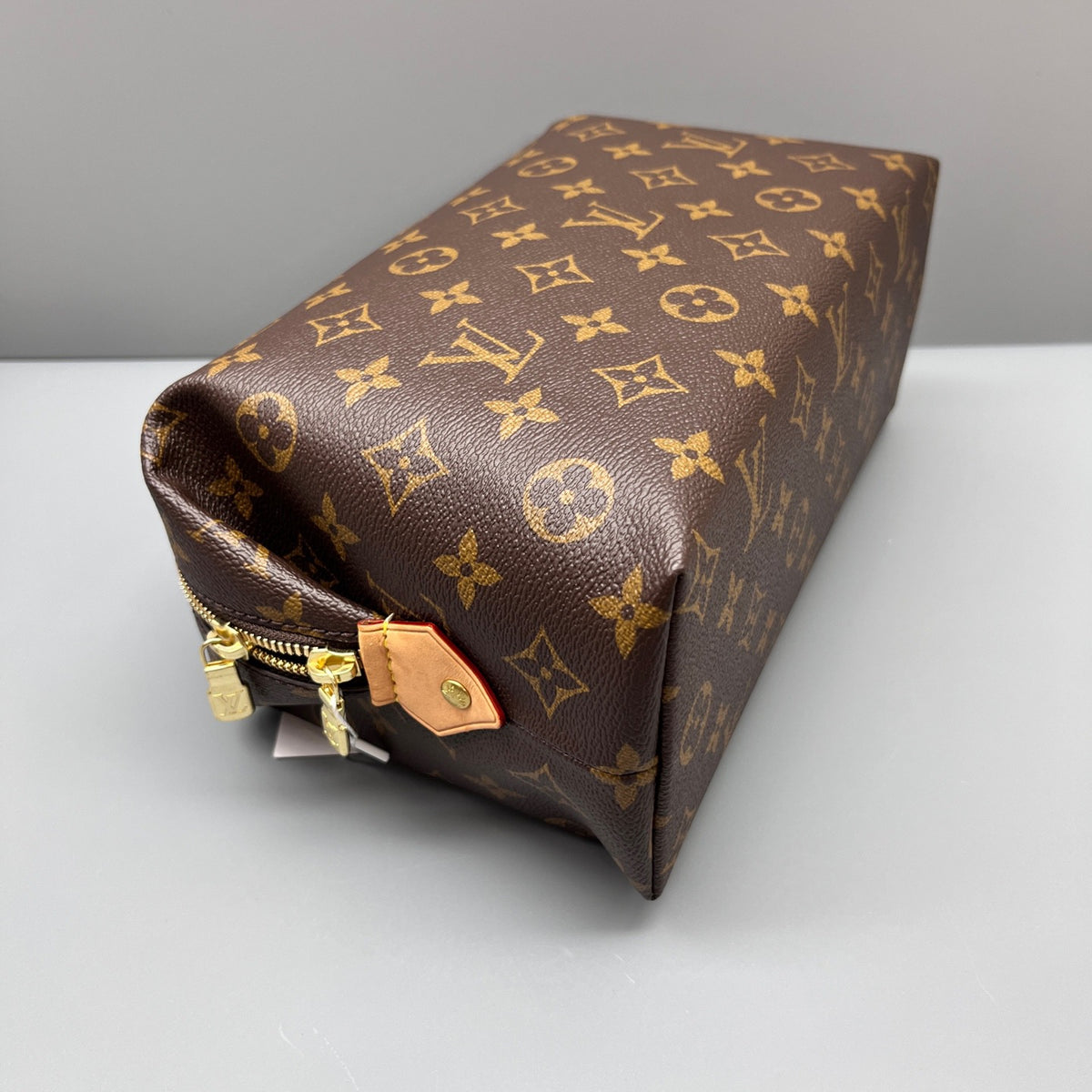 Louis Vuitton - Toiletry Pouch 26 - Synthetic - Brown - (medium)