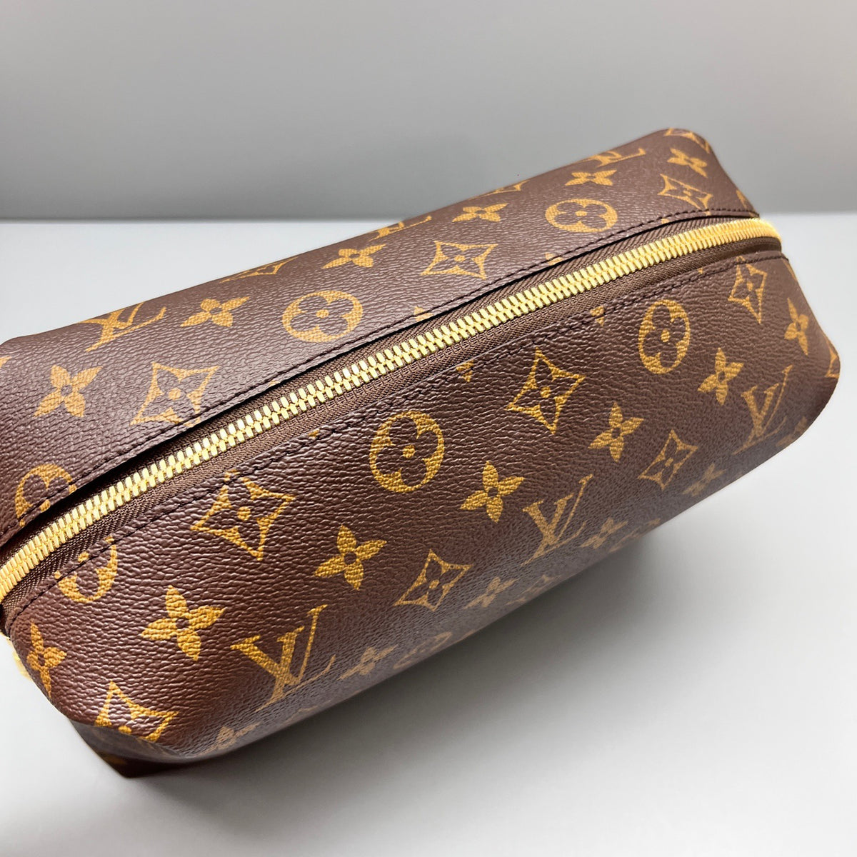 Louis Vuitton - Toiletry Pouch 26 - Synthetic - Brown - (medium)