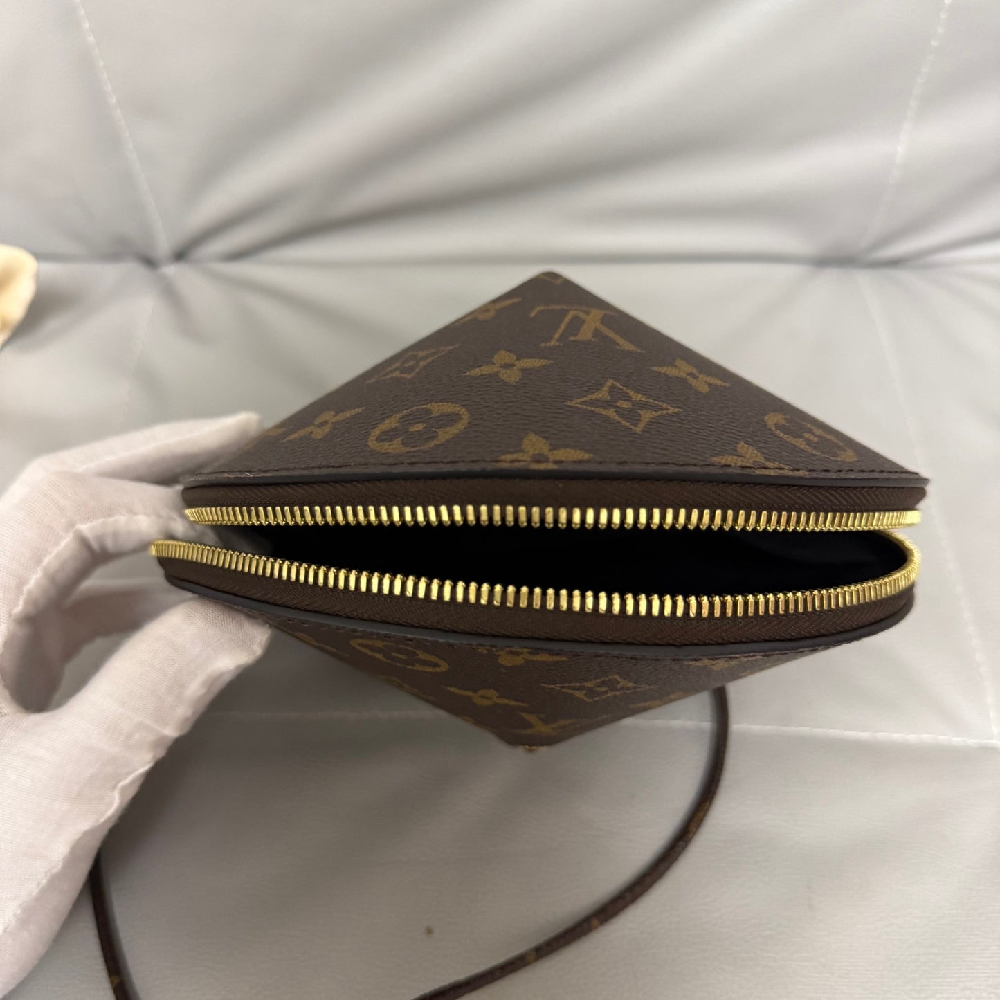 Louis Vuitton - Toupie - Cloth - Brown - (small)