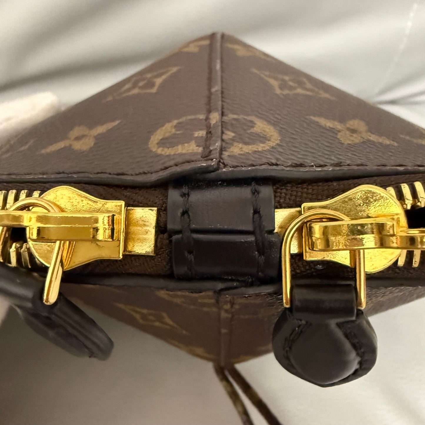 Louis Vuitton - Toupie - Cloth - Brown - (small)