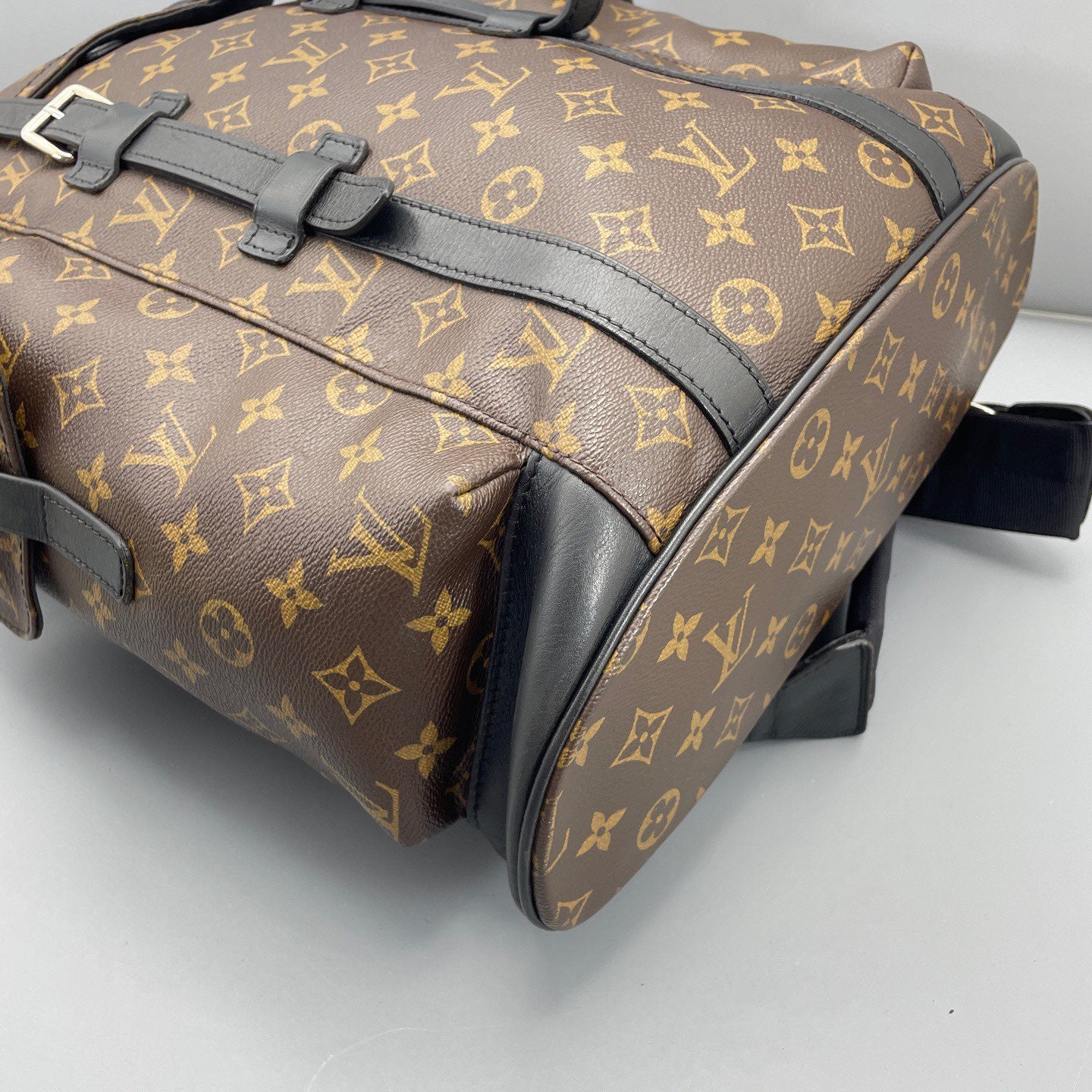 Louis Vuitton - Trekking Backpack - Monogram coated canvas with black leather trim - Brown - (large)