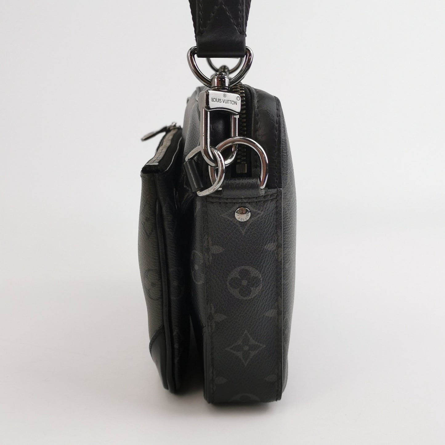 Louis Vuitton - Trio Messenger - Monogram Eclipse Reverse coated canvas with cowhide leather trim - Black - (medium)