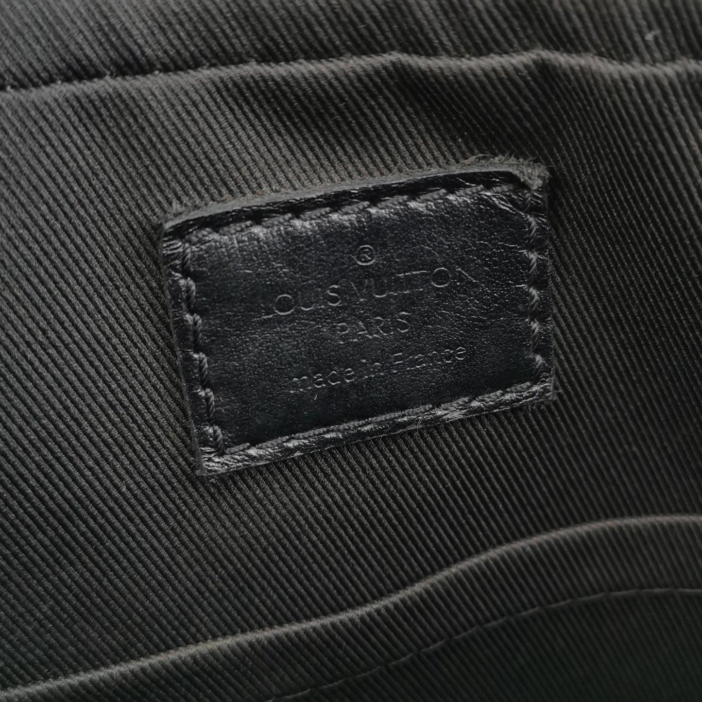 Louis Vuitton - Trio Messenger - Monogram Eclipse Reverse coated canvas with cowhide leather trim - Black - (medium)