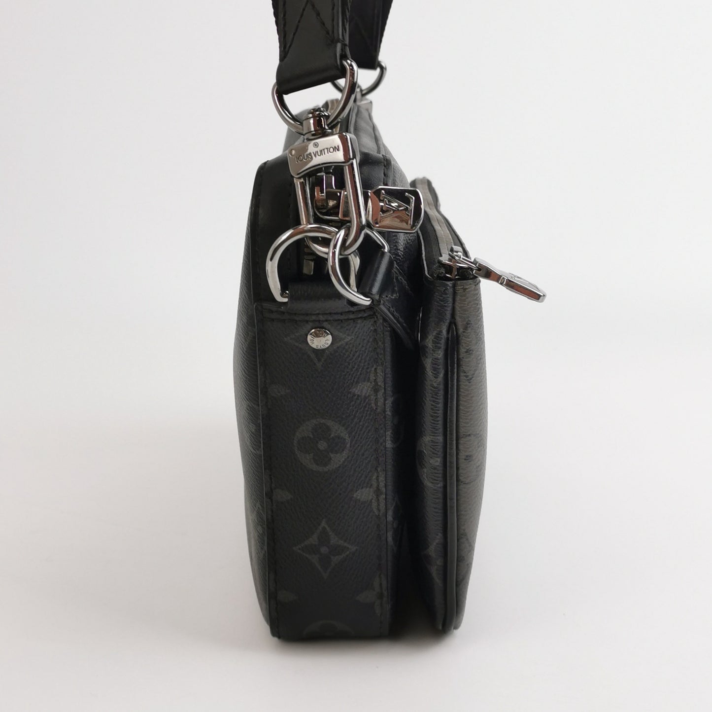 Louis Vuitton - Trio Messenger - Monogram Eclipse Reverse coated canvas with cowhide leather trim - Black - (medium)