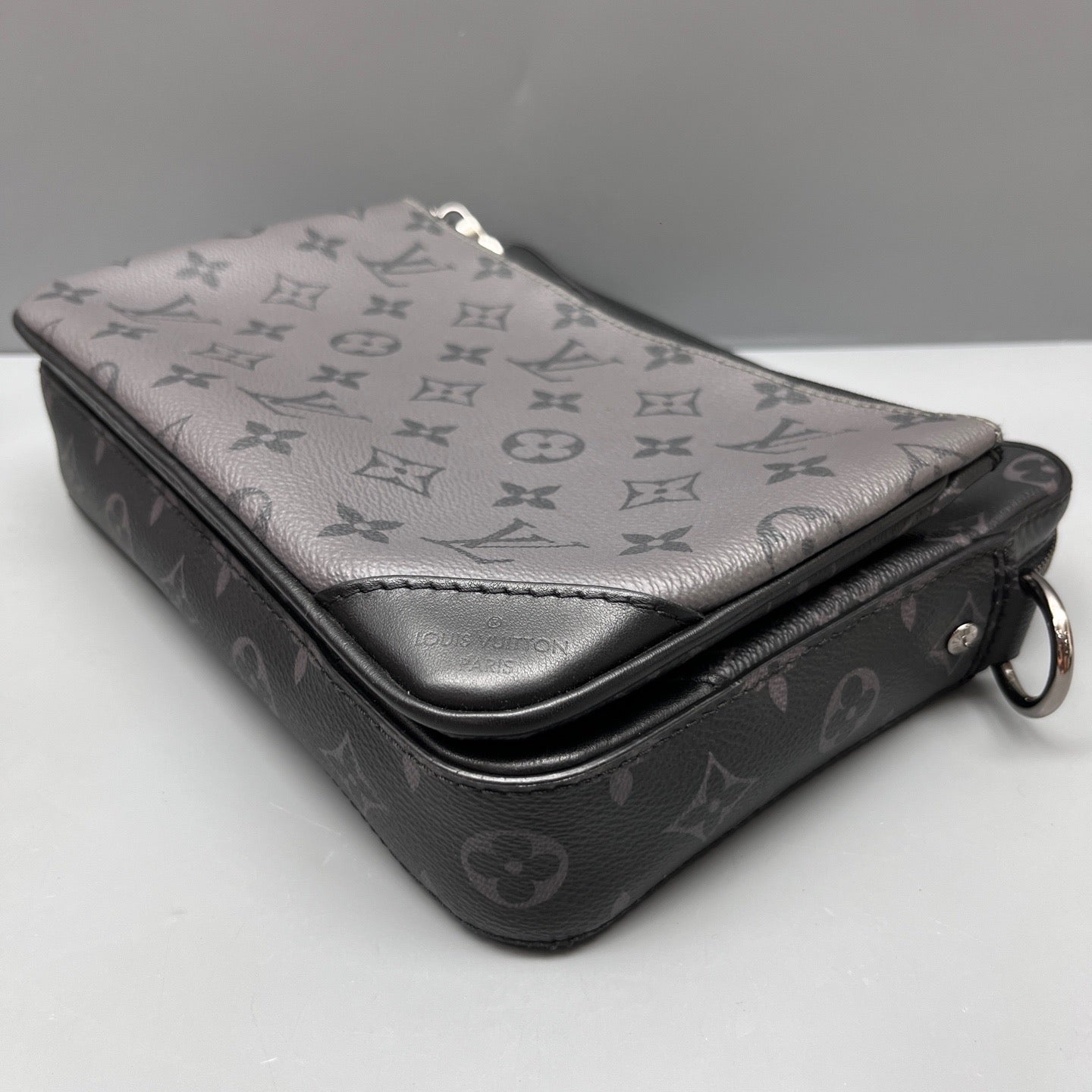 Louis Vuitton - Trio Messenger - Synthetic - Black - (medium)