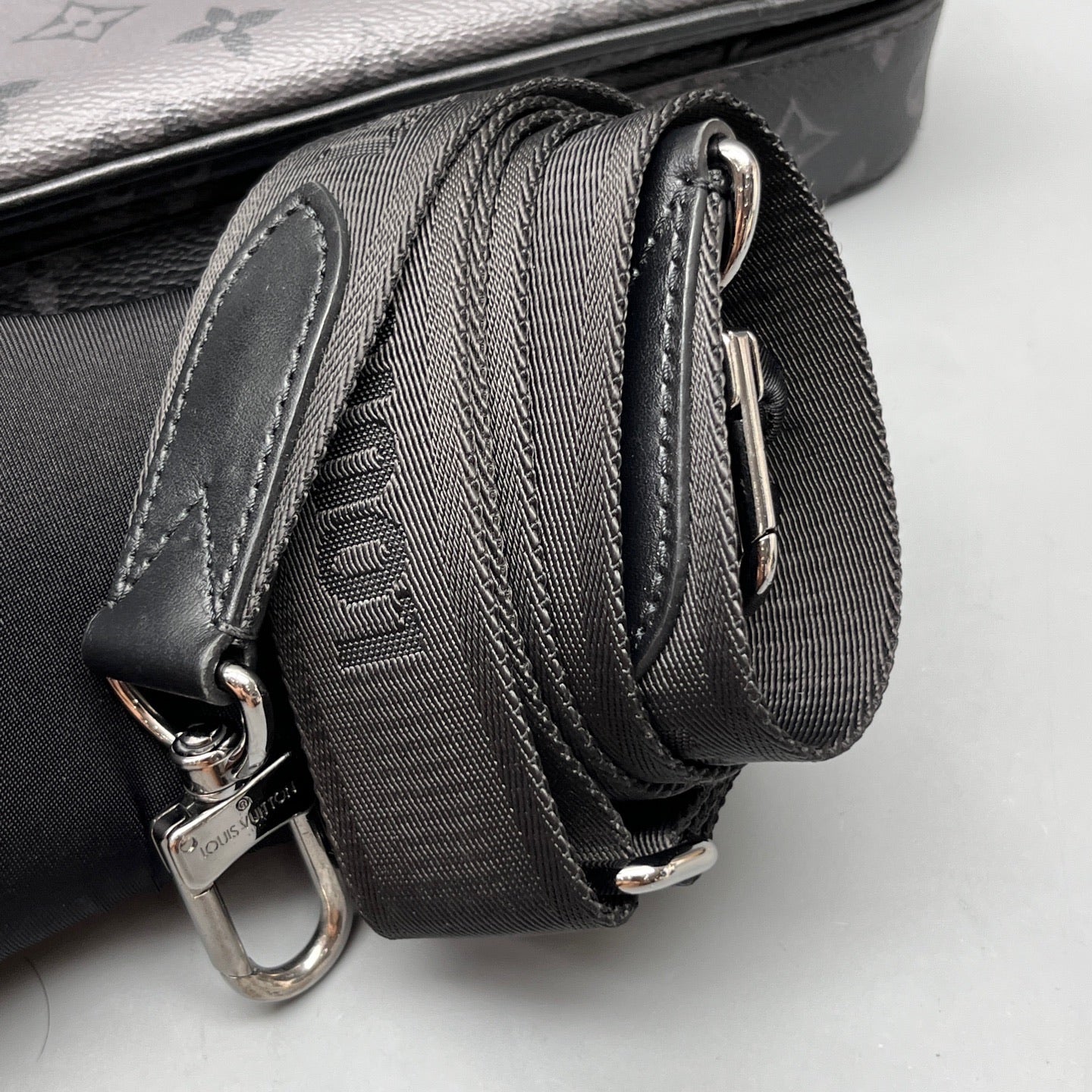 Louis Vuitton - Trio Messenger - Synthetic - Black - (medium)