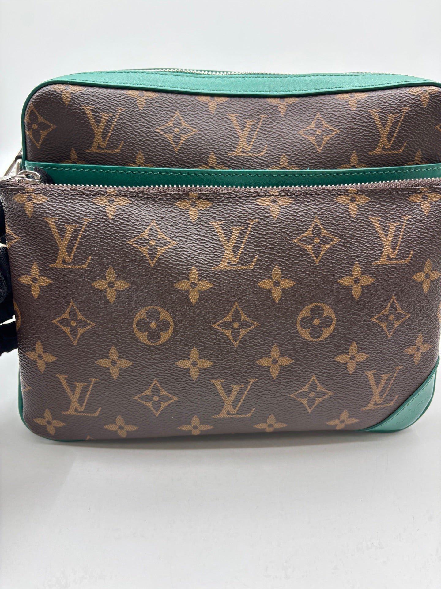Louis Vuitton - Trio Messenger - Synthetic - Multicolour - (Small)