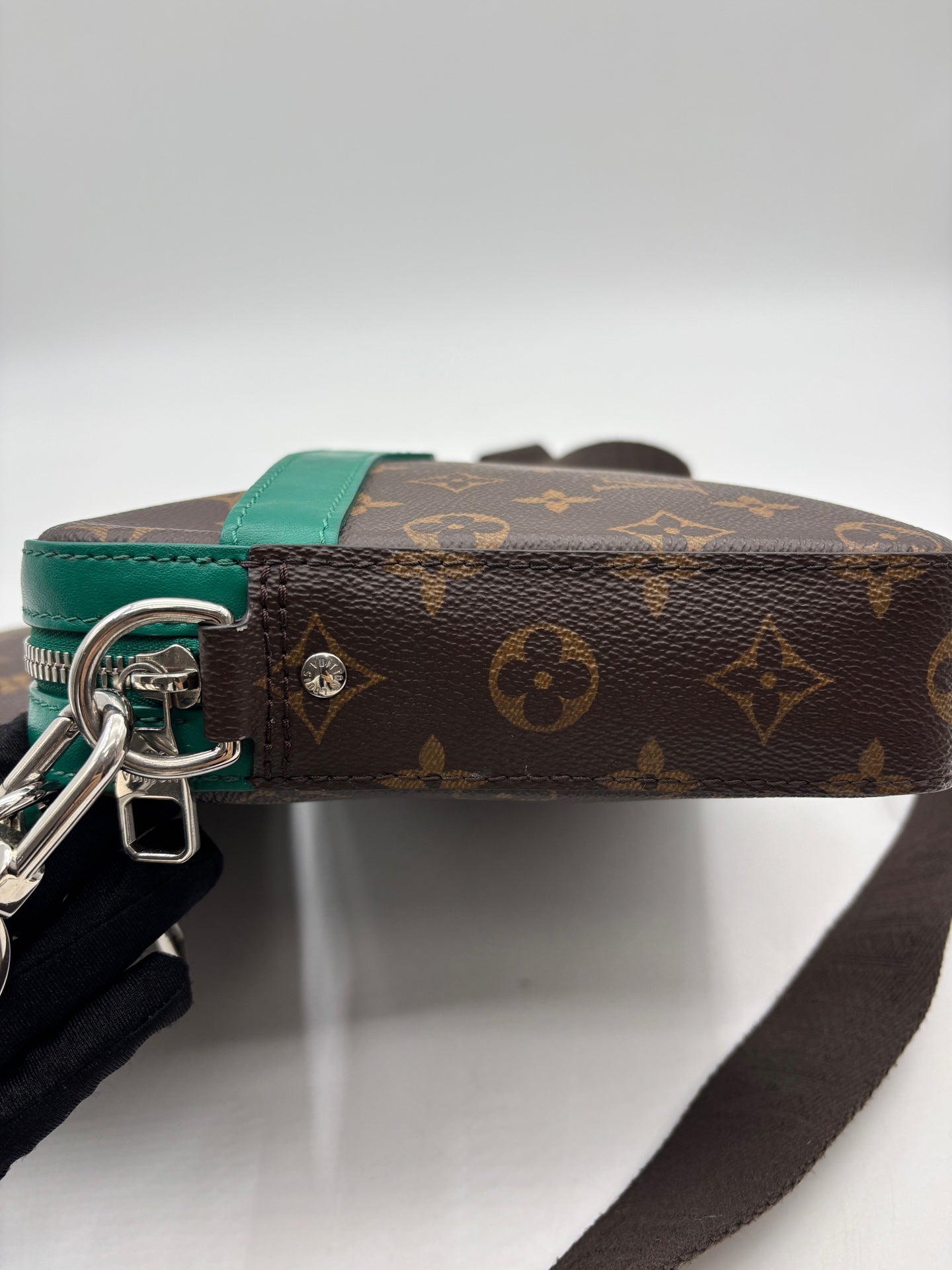 Louis Vuitton - Trio Messenger - Synthetic - Multicolour - (Small)