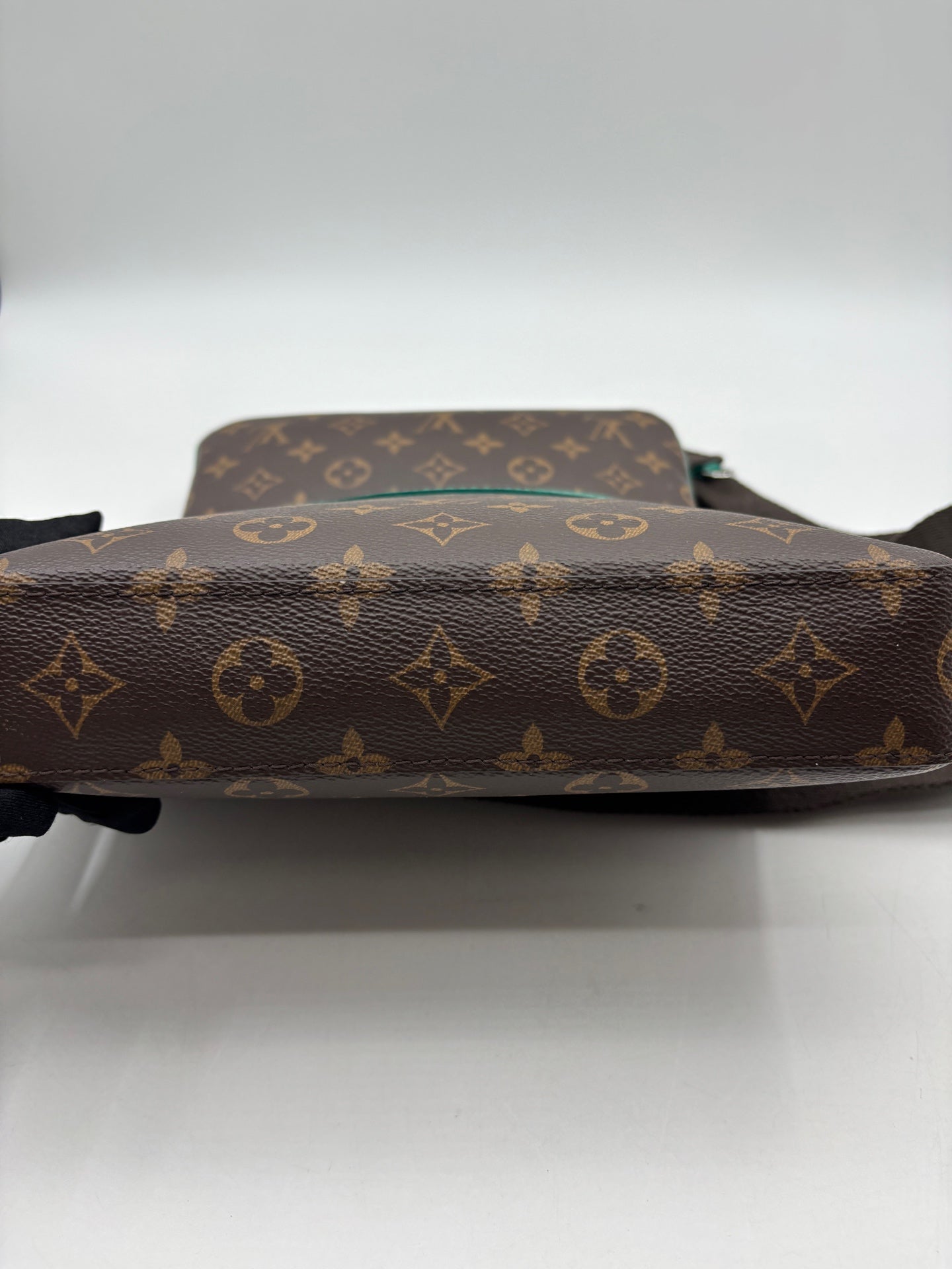 Louis Vuitton - Trio Messenger - Synthetic - Multicolour - (Small)