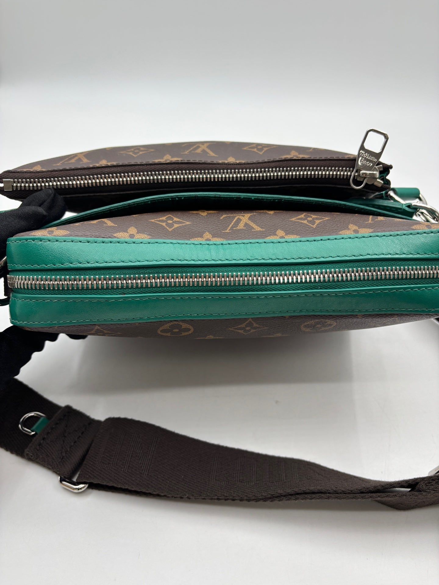 Louis Vuitton - Trio Messenger - Synthetic - Multicolour - (Small)