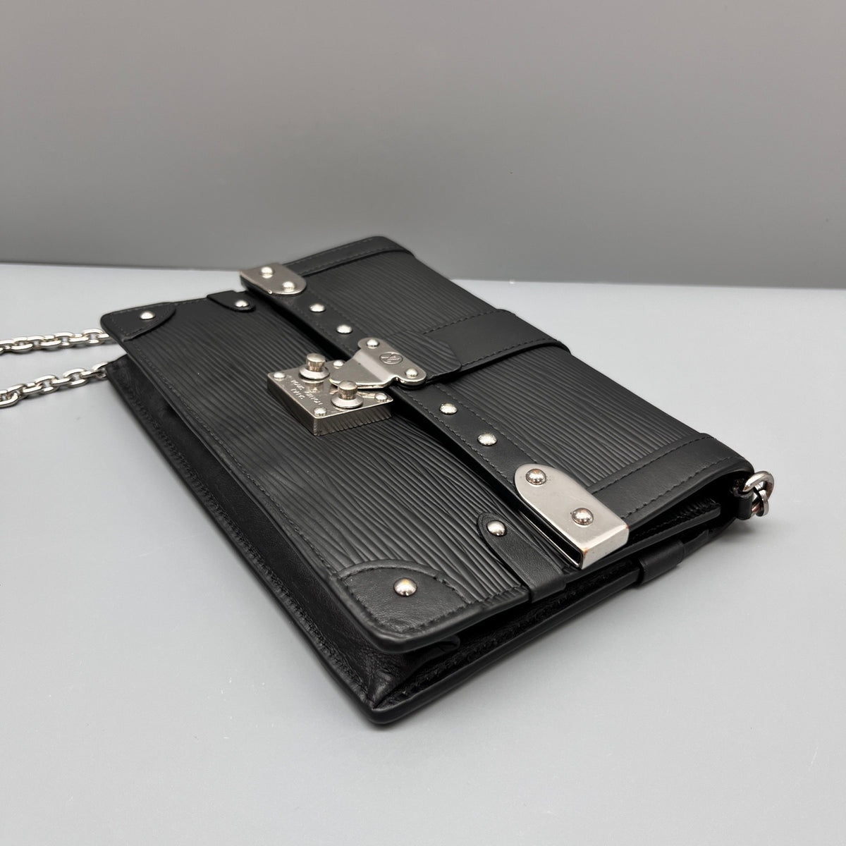 Louis Vuitton - Trunk Chain Bag - Leather - Black - (mini)
