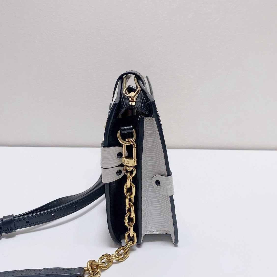 Louis Vuitton - Trunk Chain Bag - Leather - Multicolour - (mini)