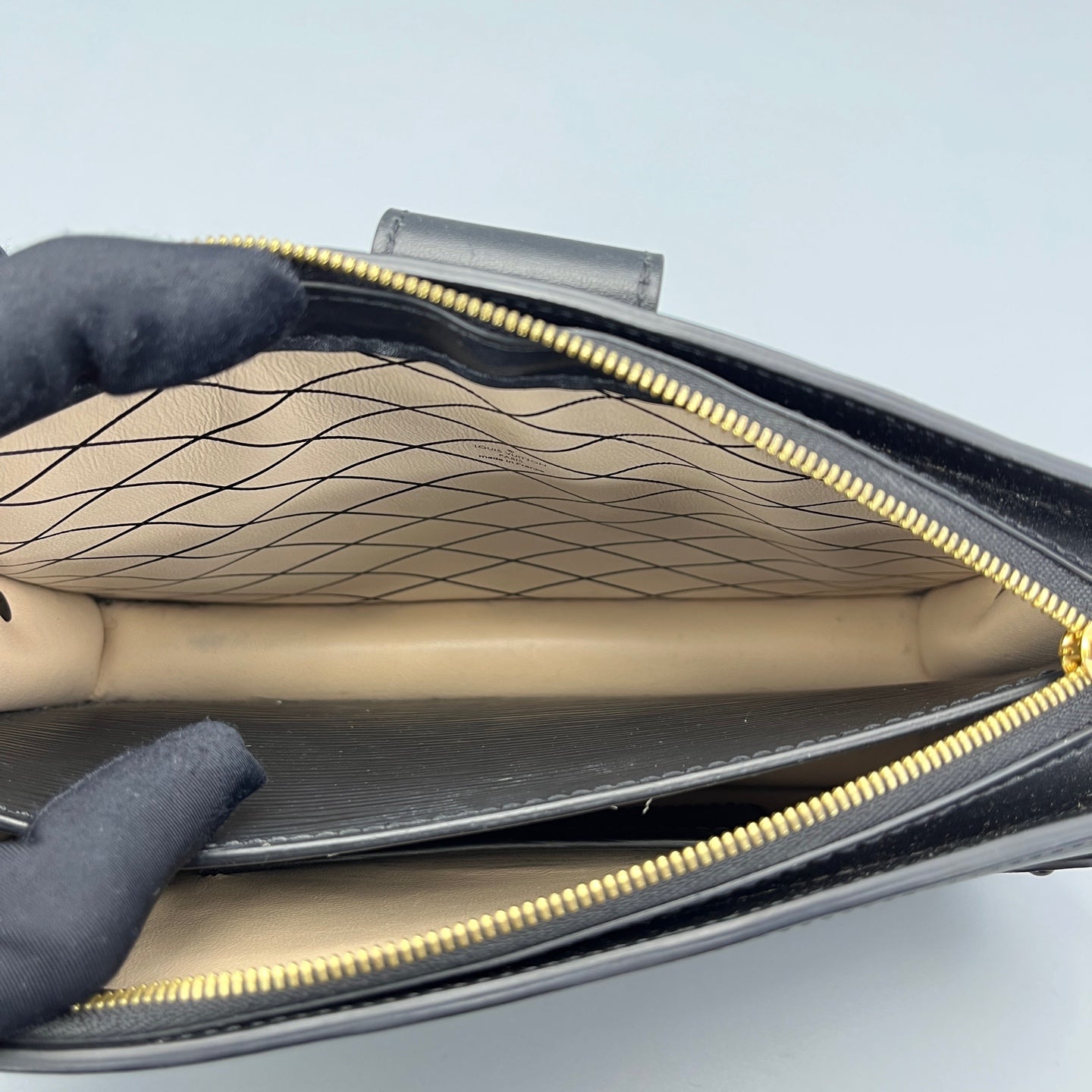 Louis Vuitton - Trunk Clutch - Epi Leather - Black - (Small)