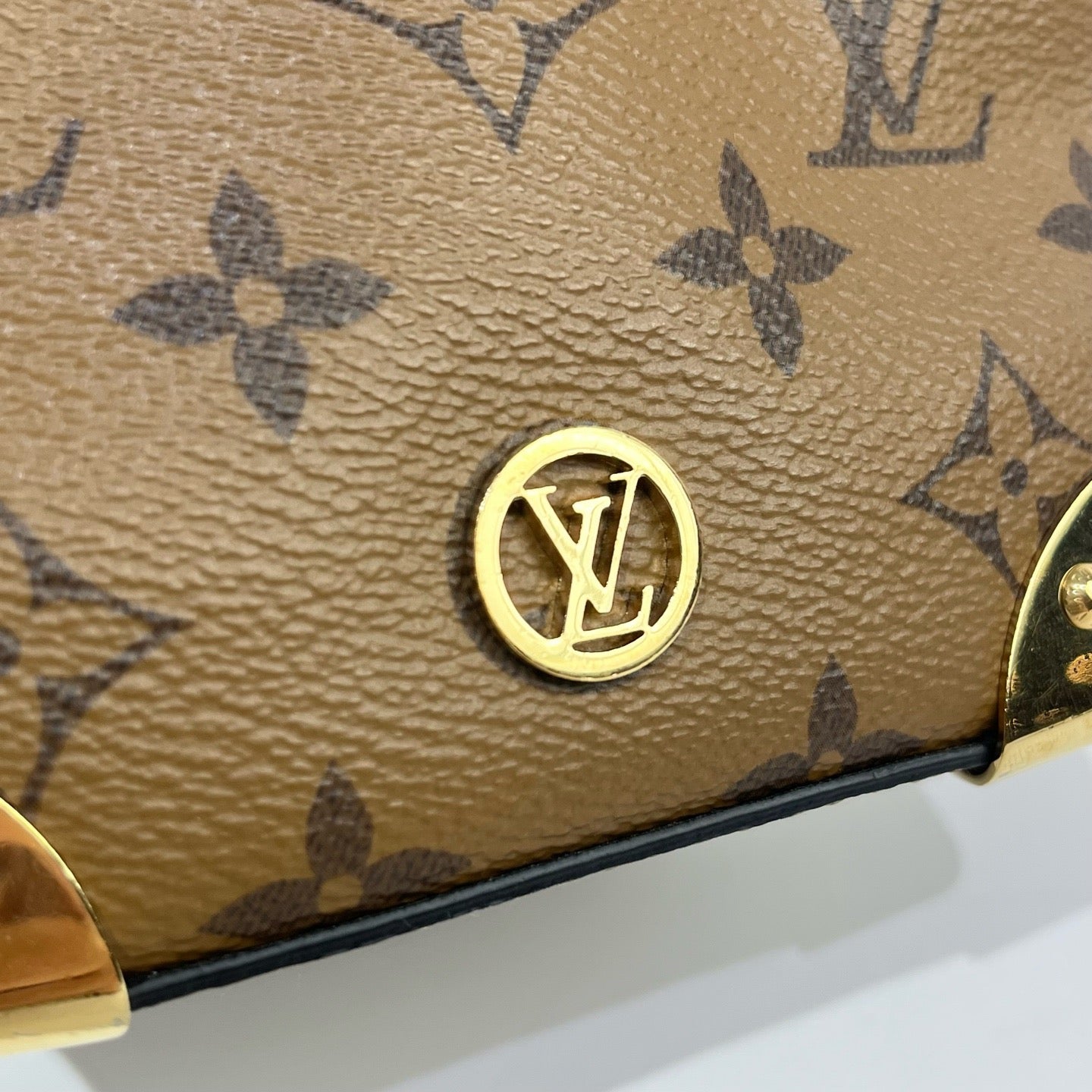 Louis Vuitton - Trunk-inspired Drawstring Pouch - Coated canvas with leather trim - Brown - (mini)