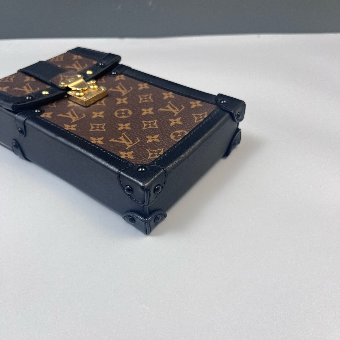 Louis Vuitton - Trunk Vertical - Monogram coated canvas with leather trim - Brown and Black with Gold-Tone Hardware - (Mini)