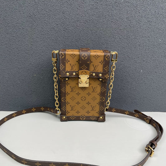 Louis Vuitton - Trunk Vertical Phone Bag - Monogram coated canvas with leather trim - Brown - (mini)