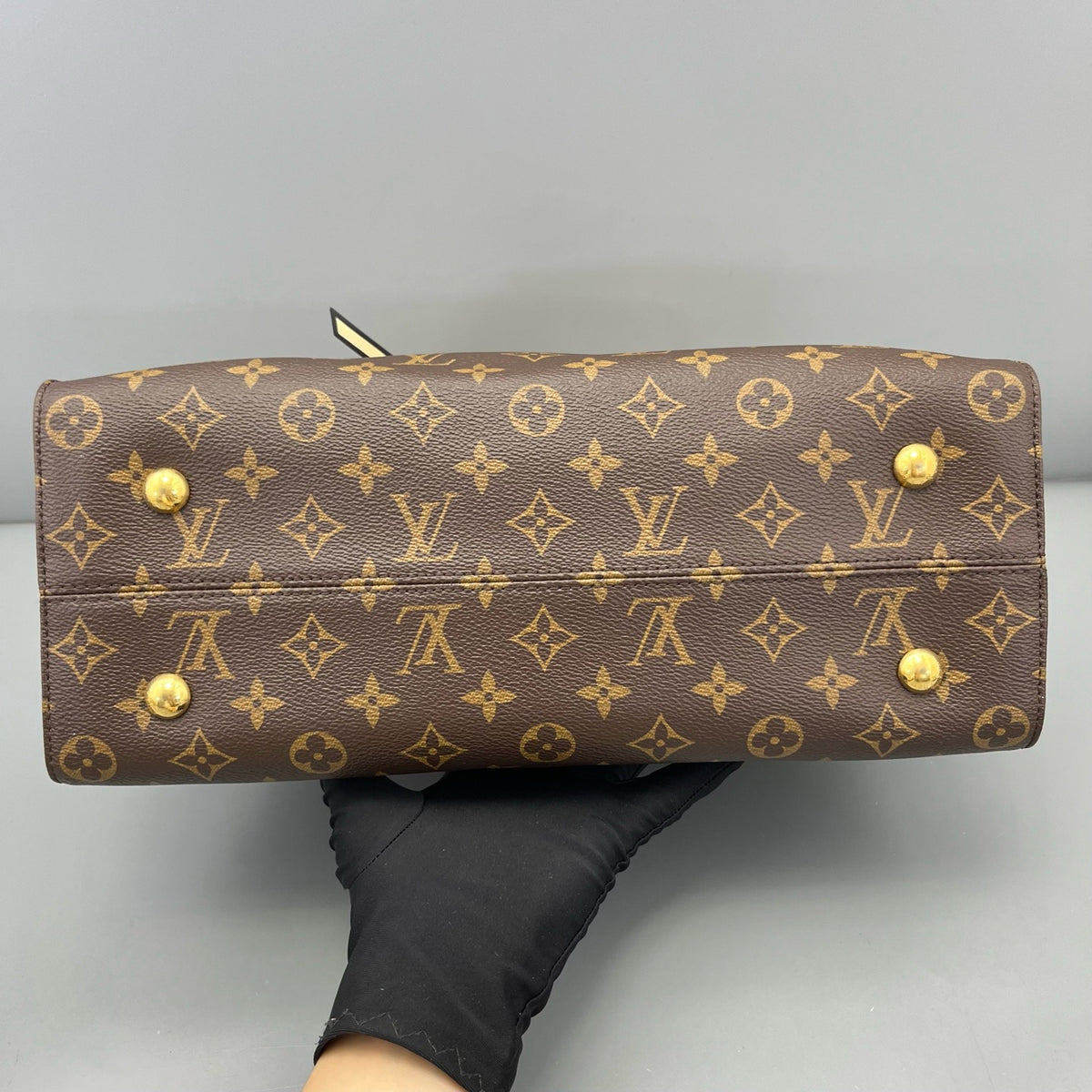 Louis Vuitton - Tuileries - Leather - Brown - (medium)